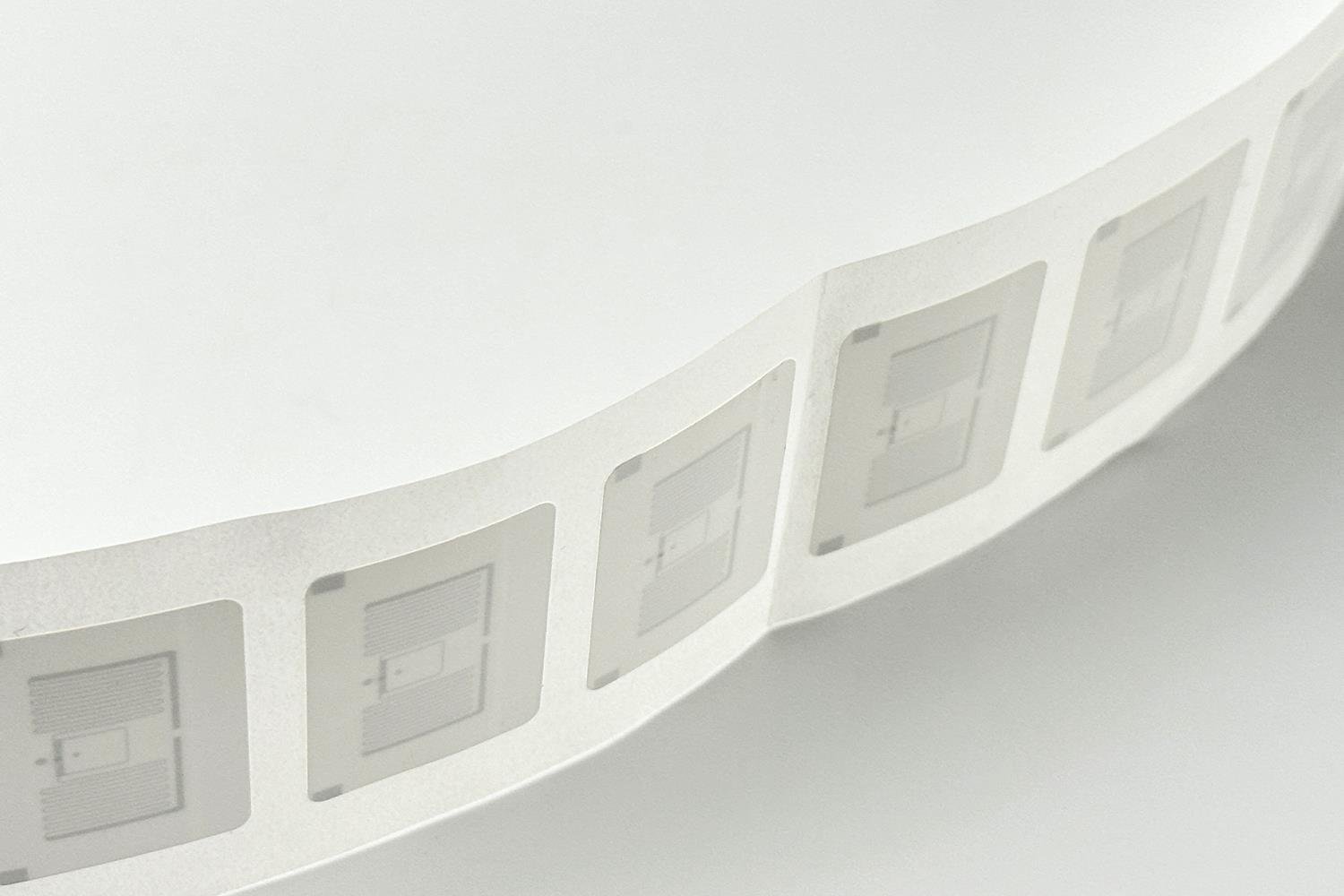 33x24 mm M4QT Çipli UHF RFID Label