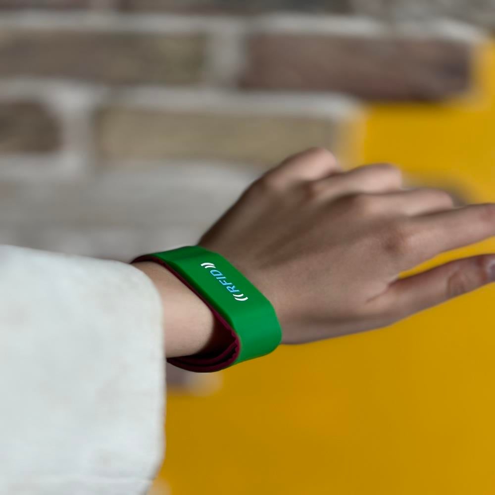 Akıllı Bileklik Konser İçin