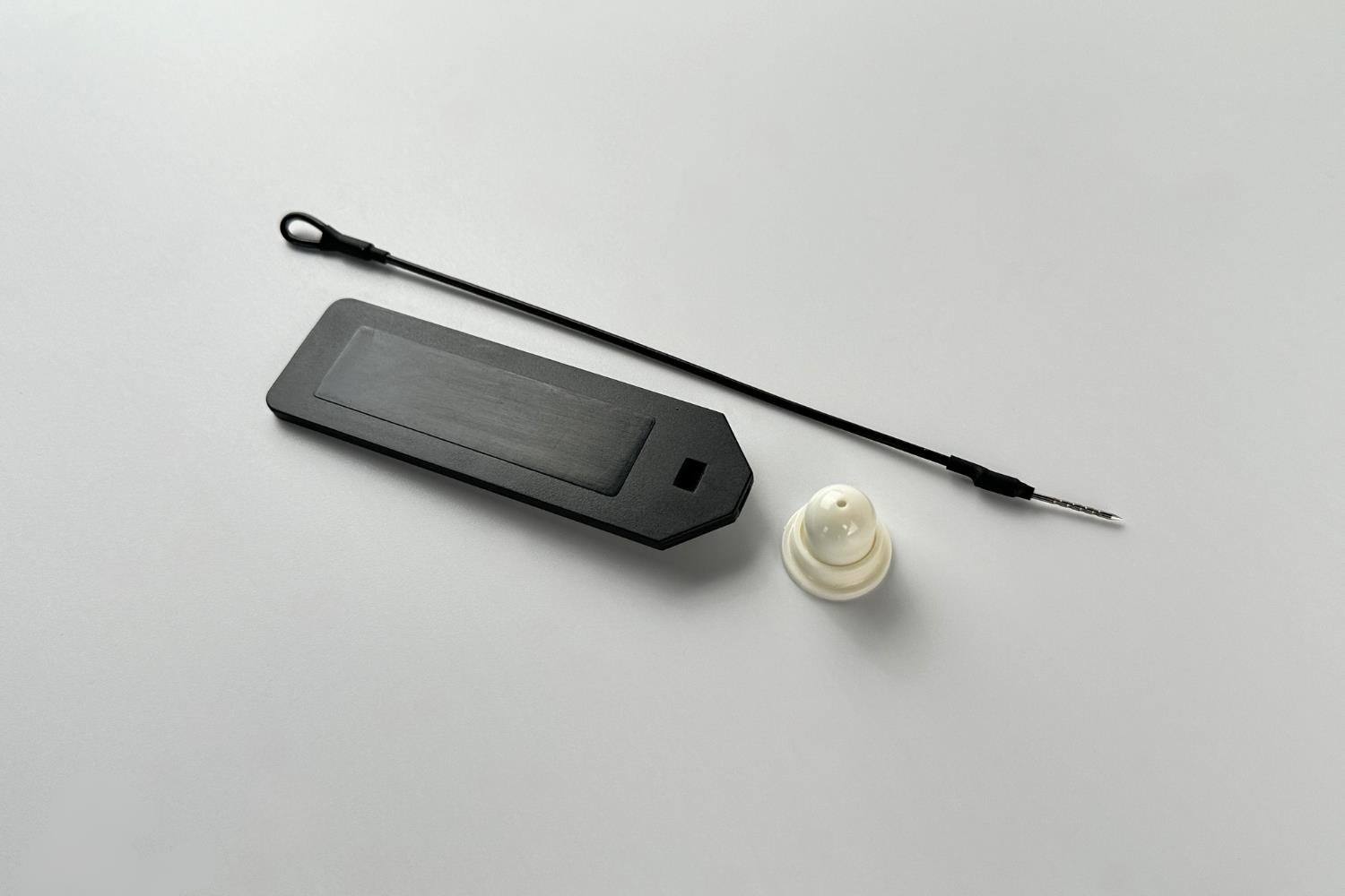 Çıkarılabilir UHF Güvenlik Mühür Etiketi (92x28x1.8mm)