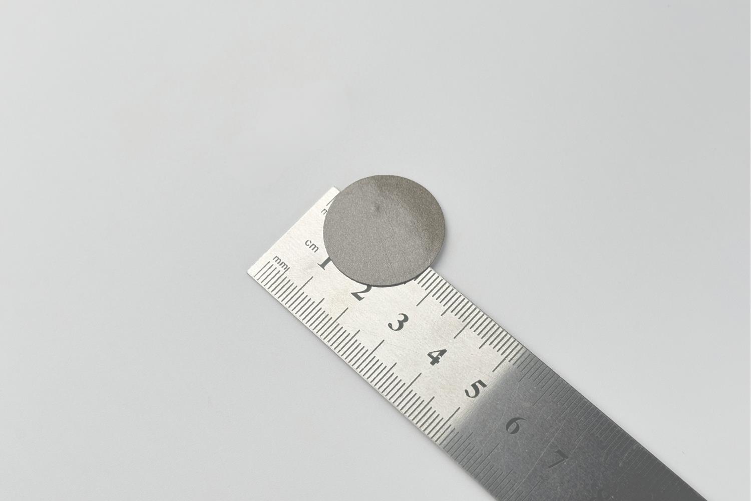 FM213 Çipli 25mm Metal Üstü Nfc Etiket