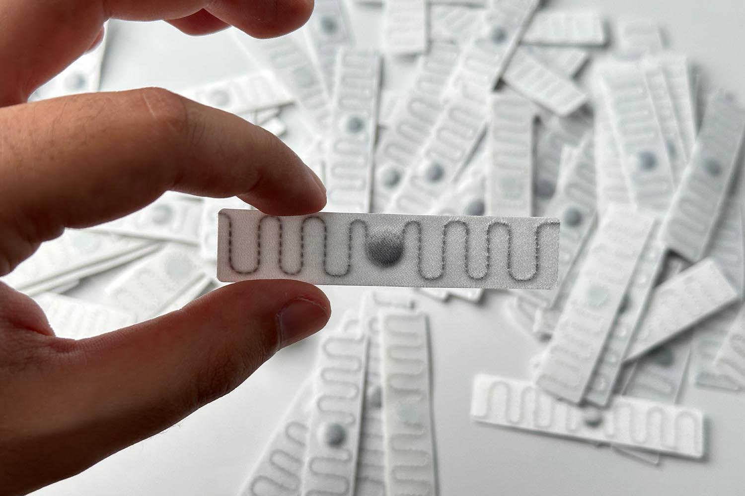 RFGate T504 Laundry RFID Tag