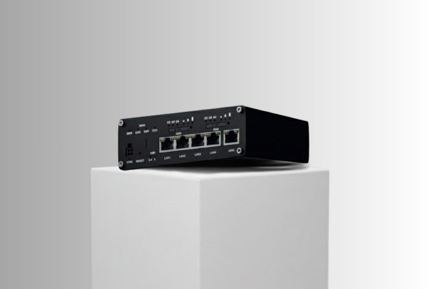 Teltonika RUTM56 Endüstriyel 5G Router