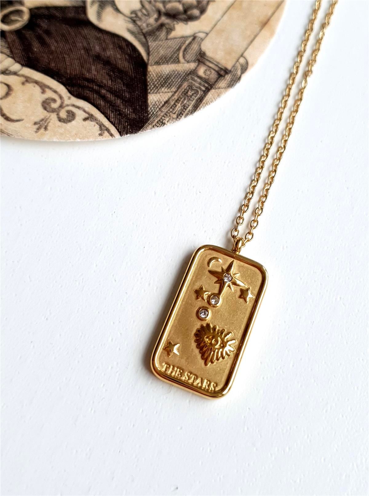 The Stars Çelik ve Taşlı Gold Madalyon Kolye