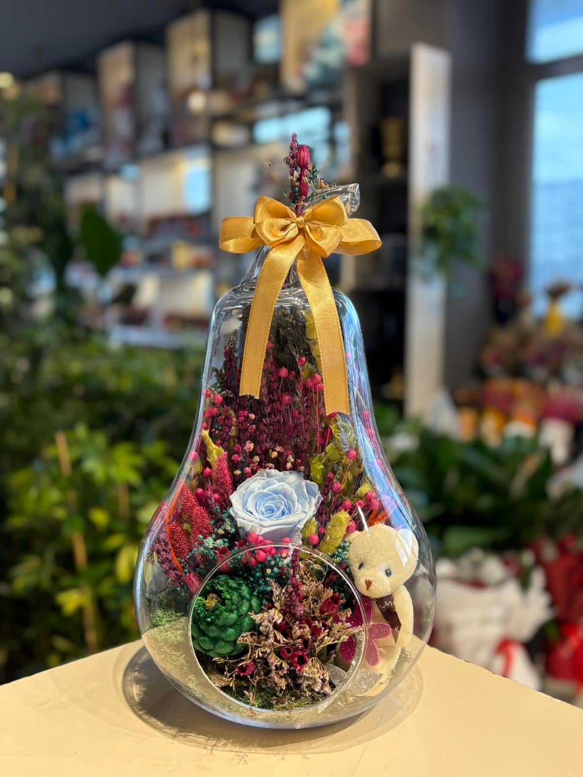 Armut Teraryum İthal Şoklanmış Mavi Gül Aranjmanı Gold Kurdele Detaylı