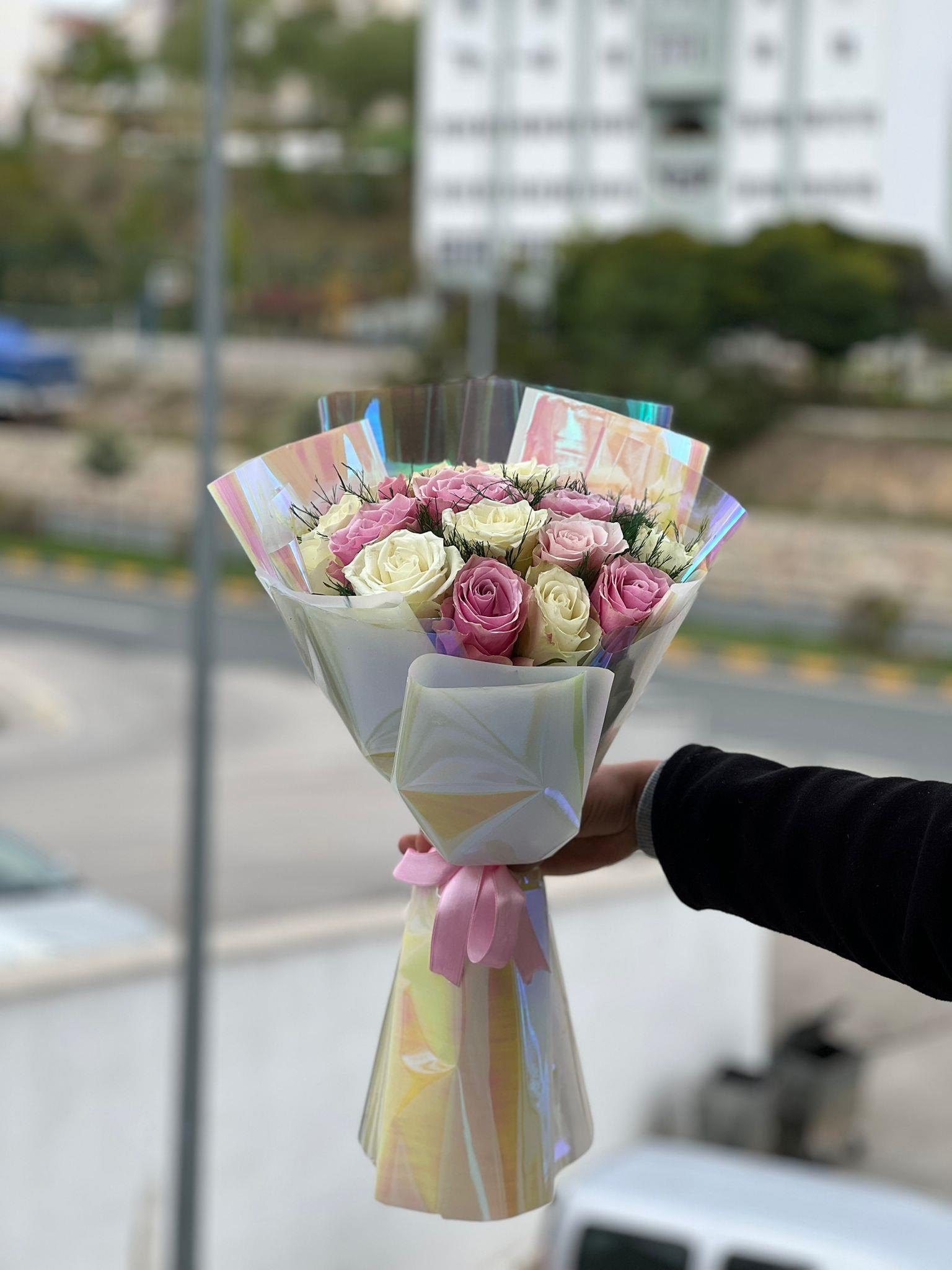 İthal Beyaz Pembe Gül Buketi