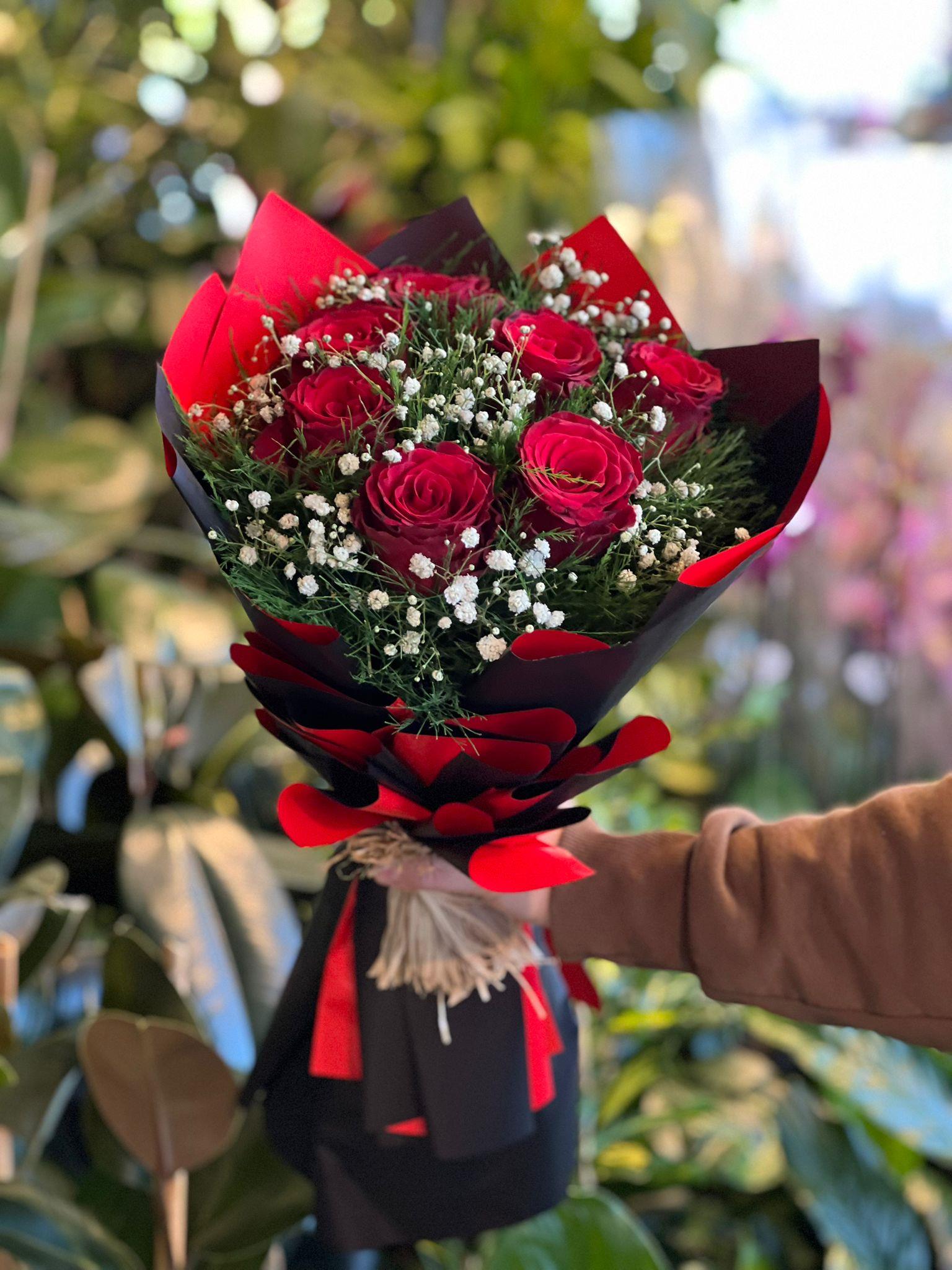 İthal Kırmızı 7'Li Gül Buketi