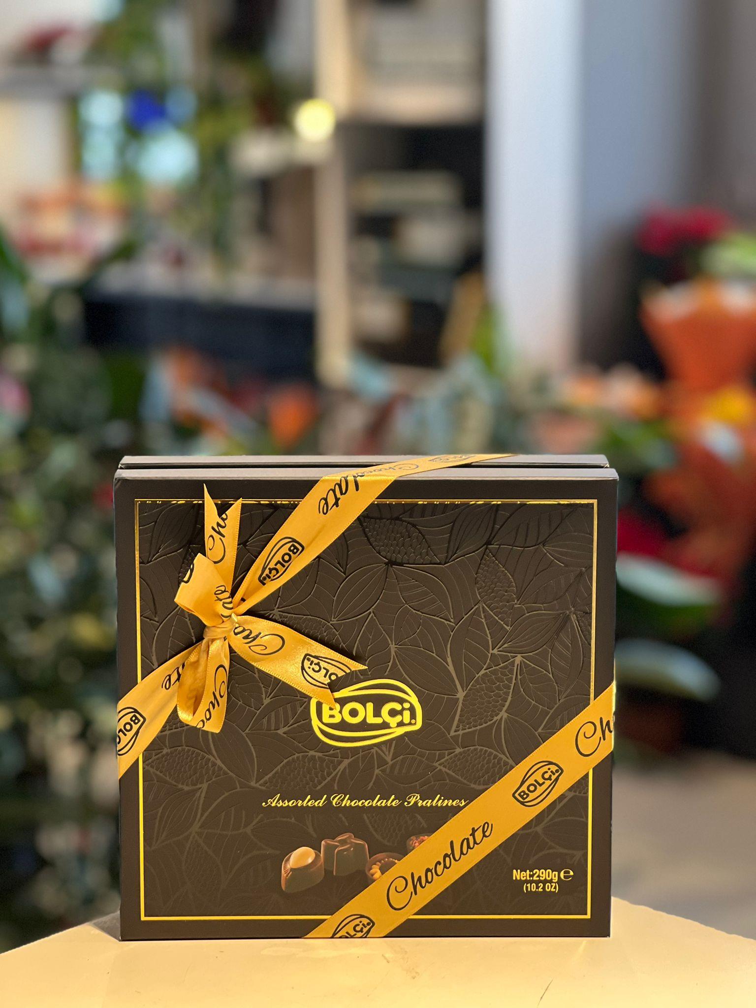 Siyah Kutu Karışık Dolgulu Special Çikolata Bolçi 290 Gr