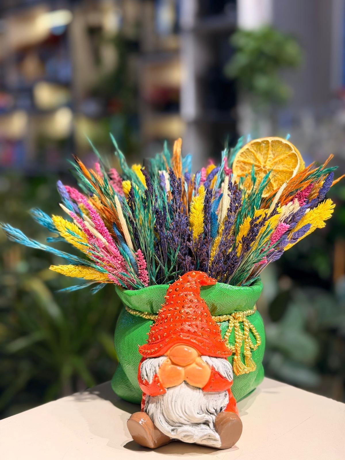 Turuncu Şapkalı Cüce Seramik Kuru Çiçek