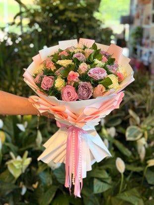 İthal Pembe Beyaz Mor Gül Buketi 30 Adet
