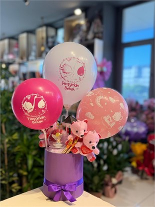 Mor Kutu İçerisinde Pembe Peluş Ayıcık Kız Bebek Balon Aranjmanı