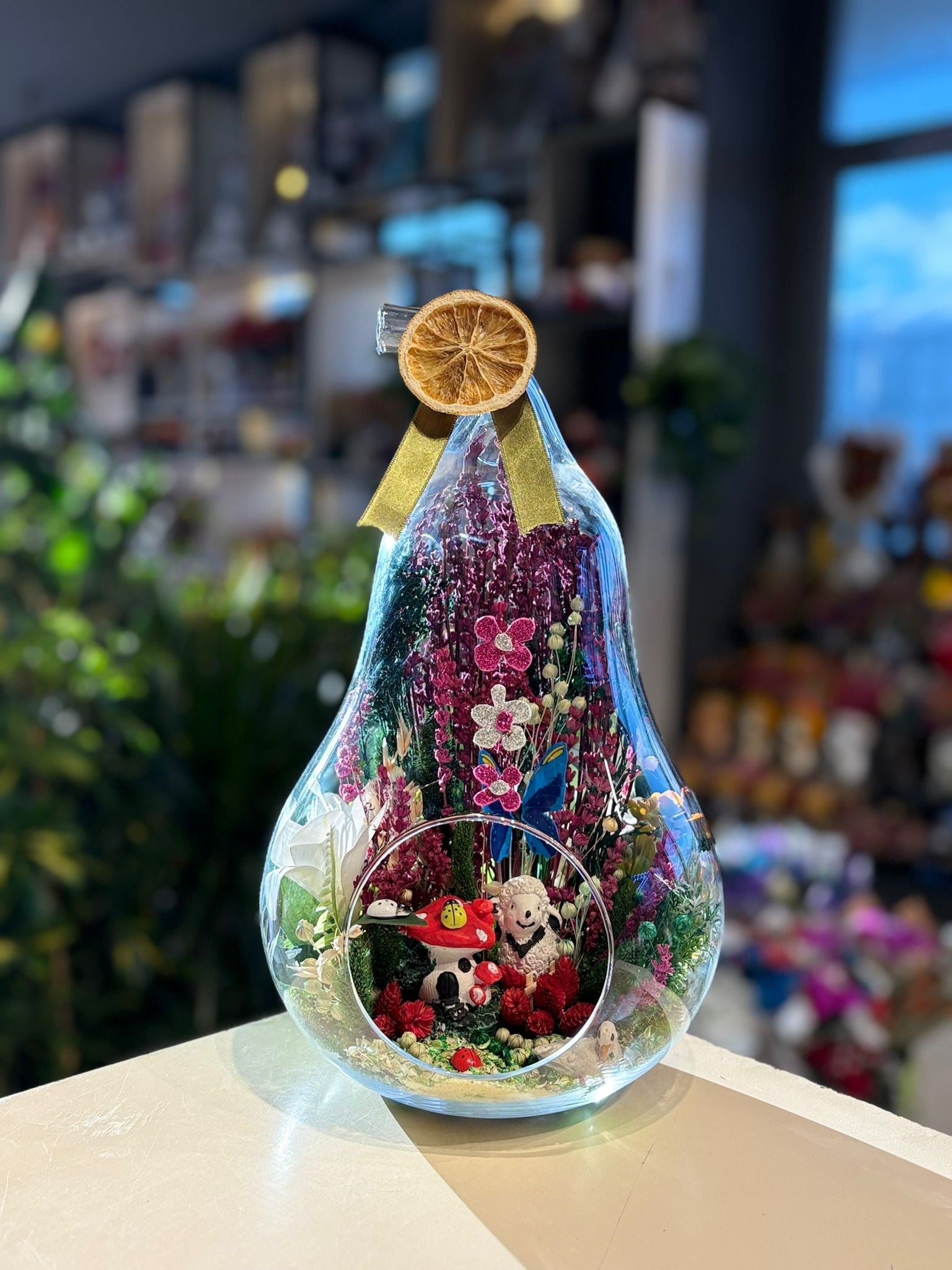 Armut Teraryum Çiçek Detaylı