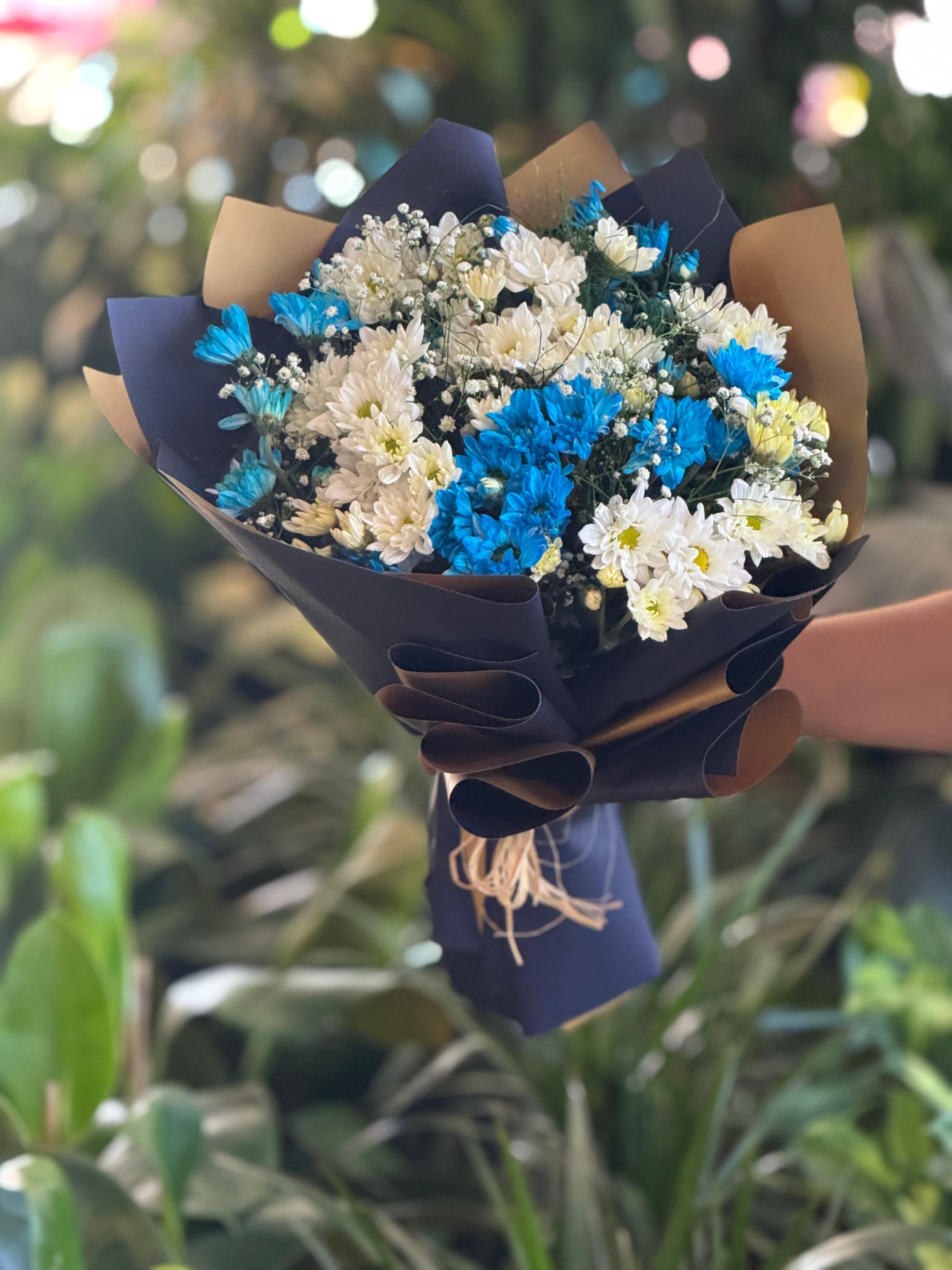 Beyaz Mavi Papatya Buketi