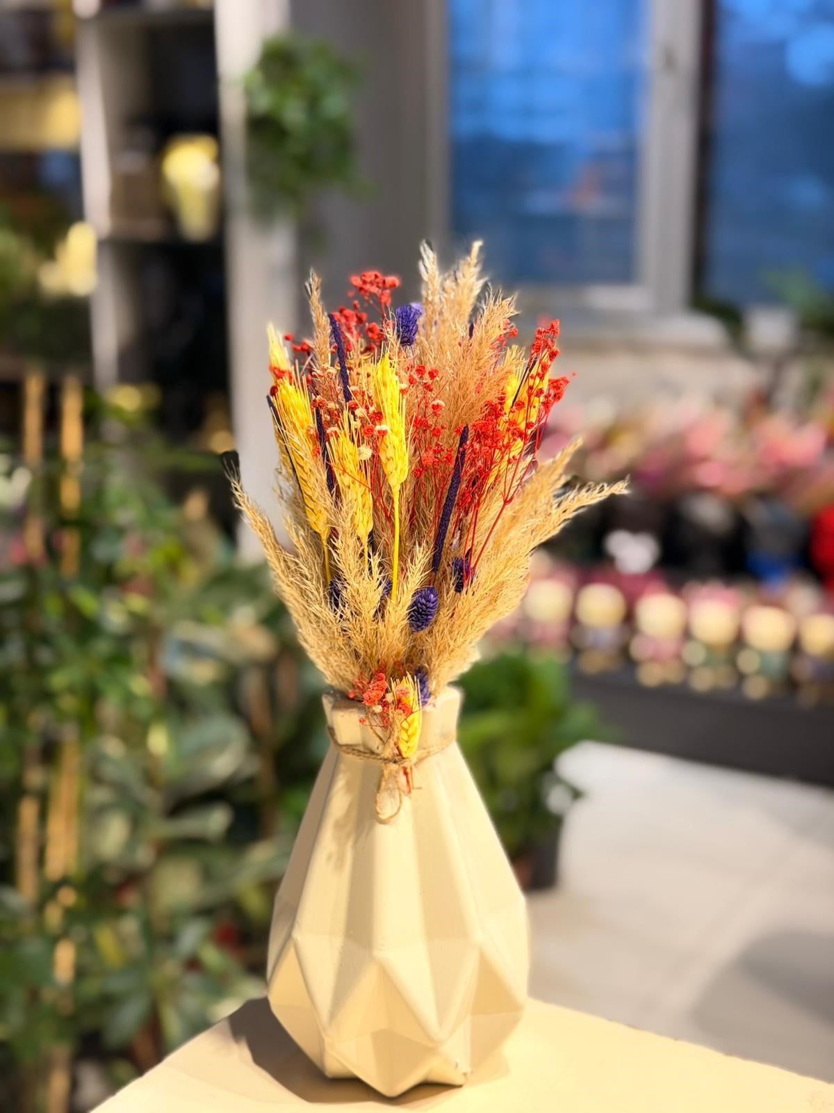 Beyaz Vazo Seramik Kuru Çiçek 