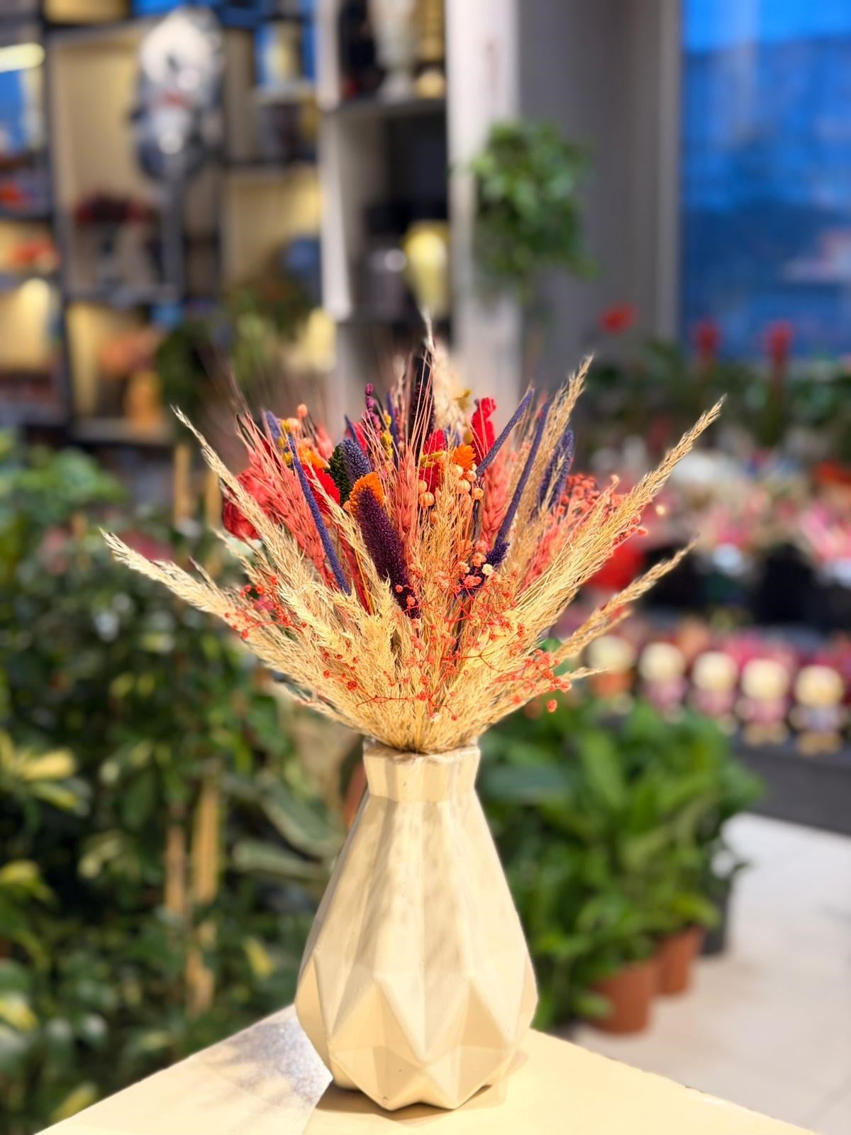 Beyaz Vazo Seramik Kuru Çiçek