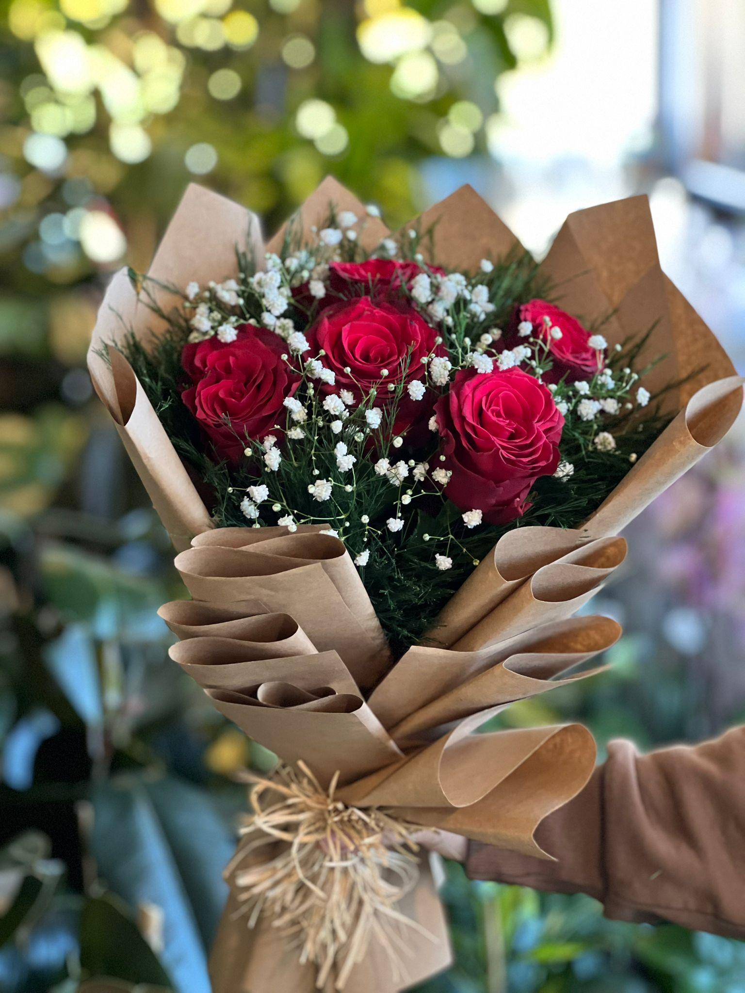 İthal Kırmızı 5'Li Gül Buketi