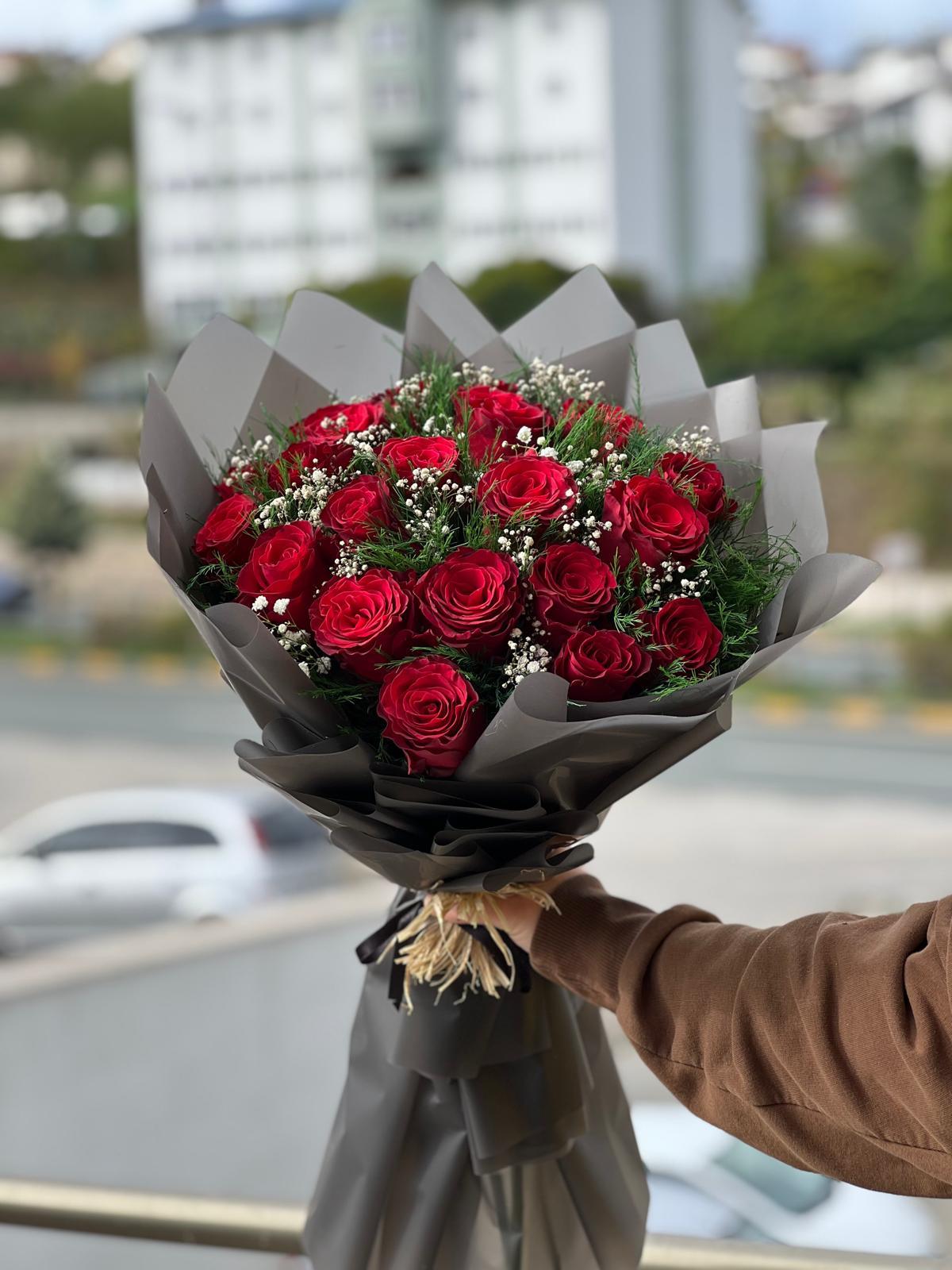 İthal Kırmızı Gül Buketi 25 Adet
