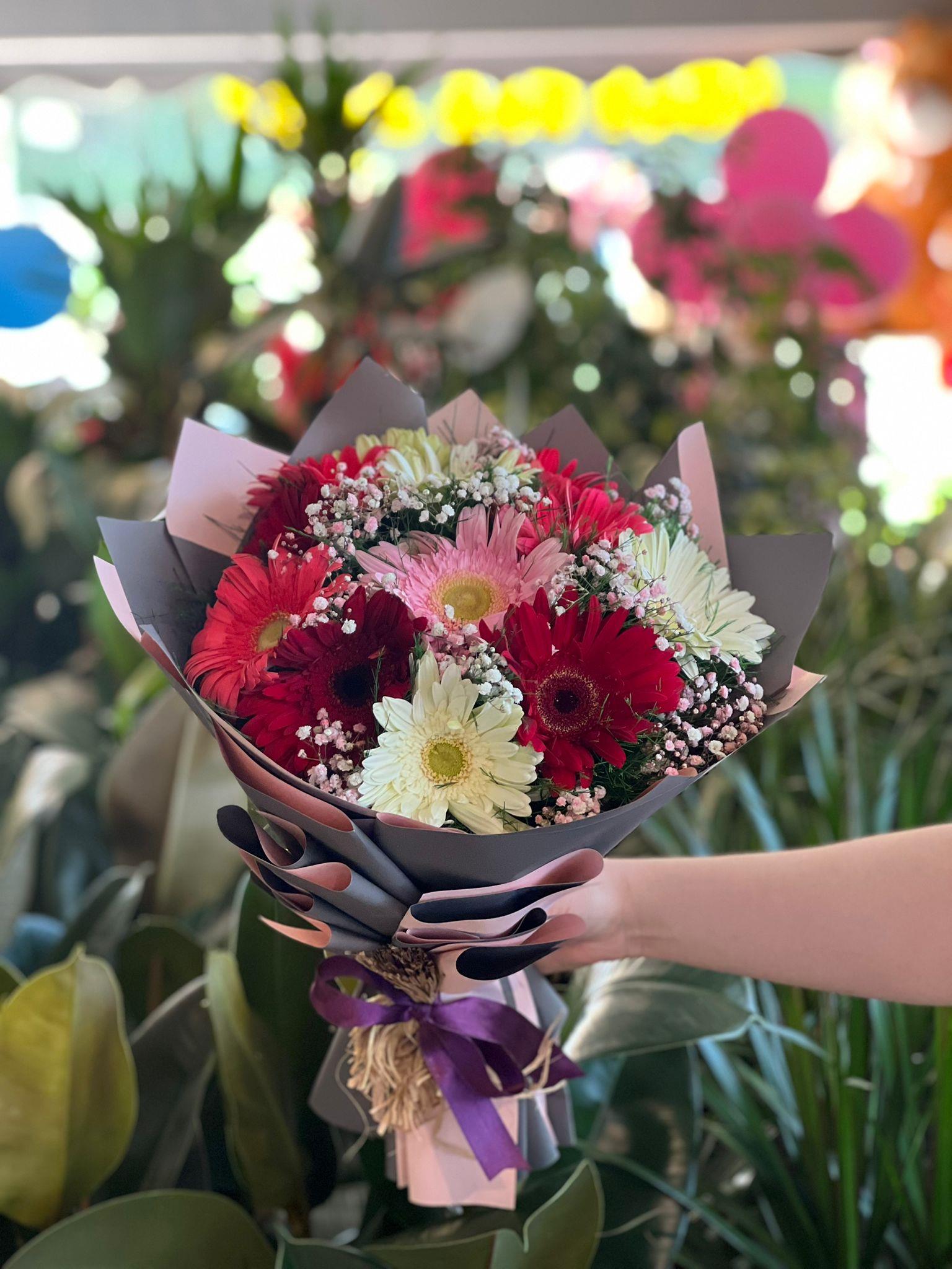 Karışık Renkli Gerbera Buketi