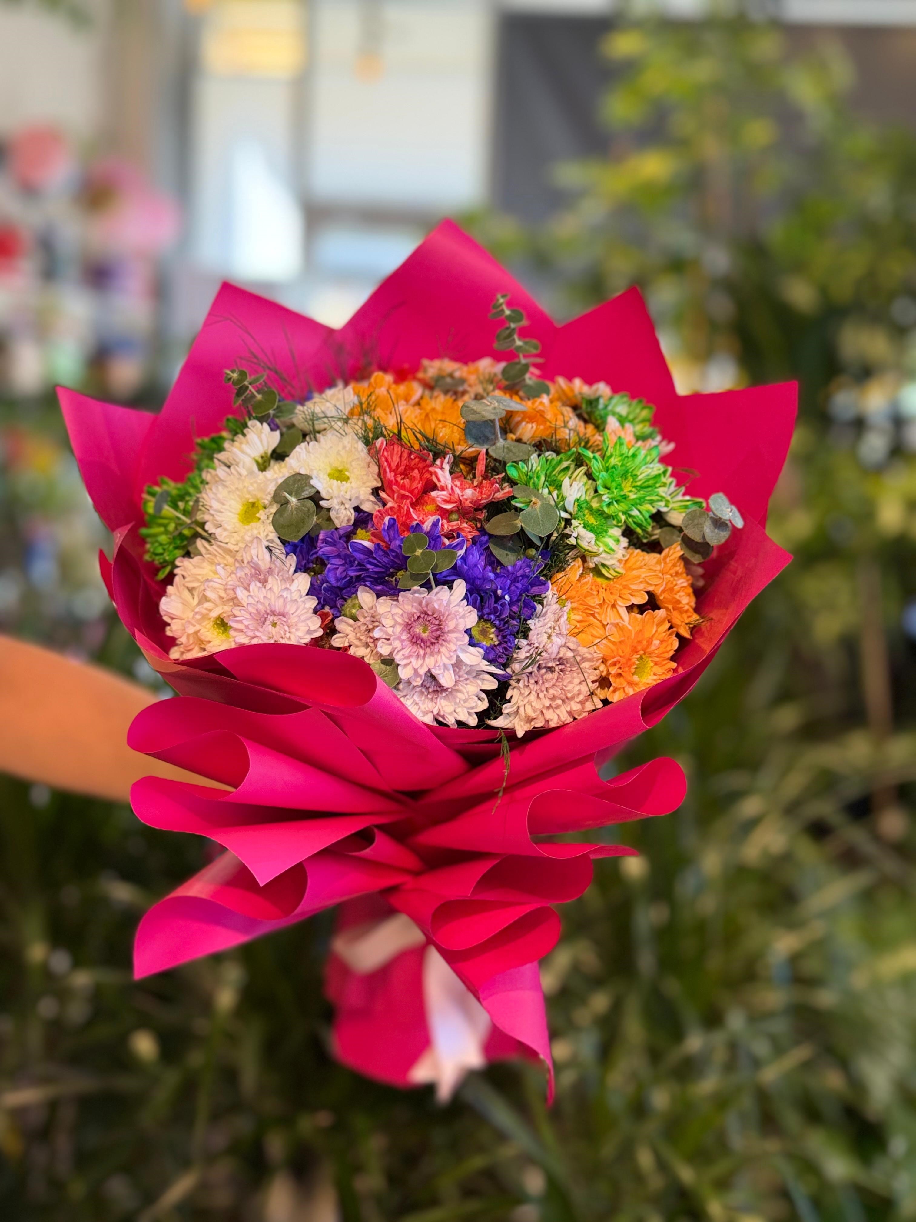 Karışık Renkli Mevsim Buketi Koyu Pembe Paket