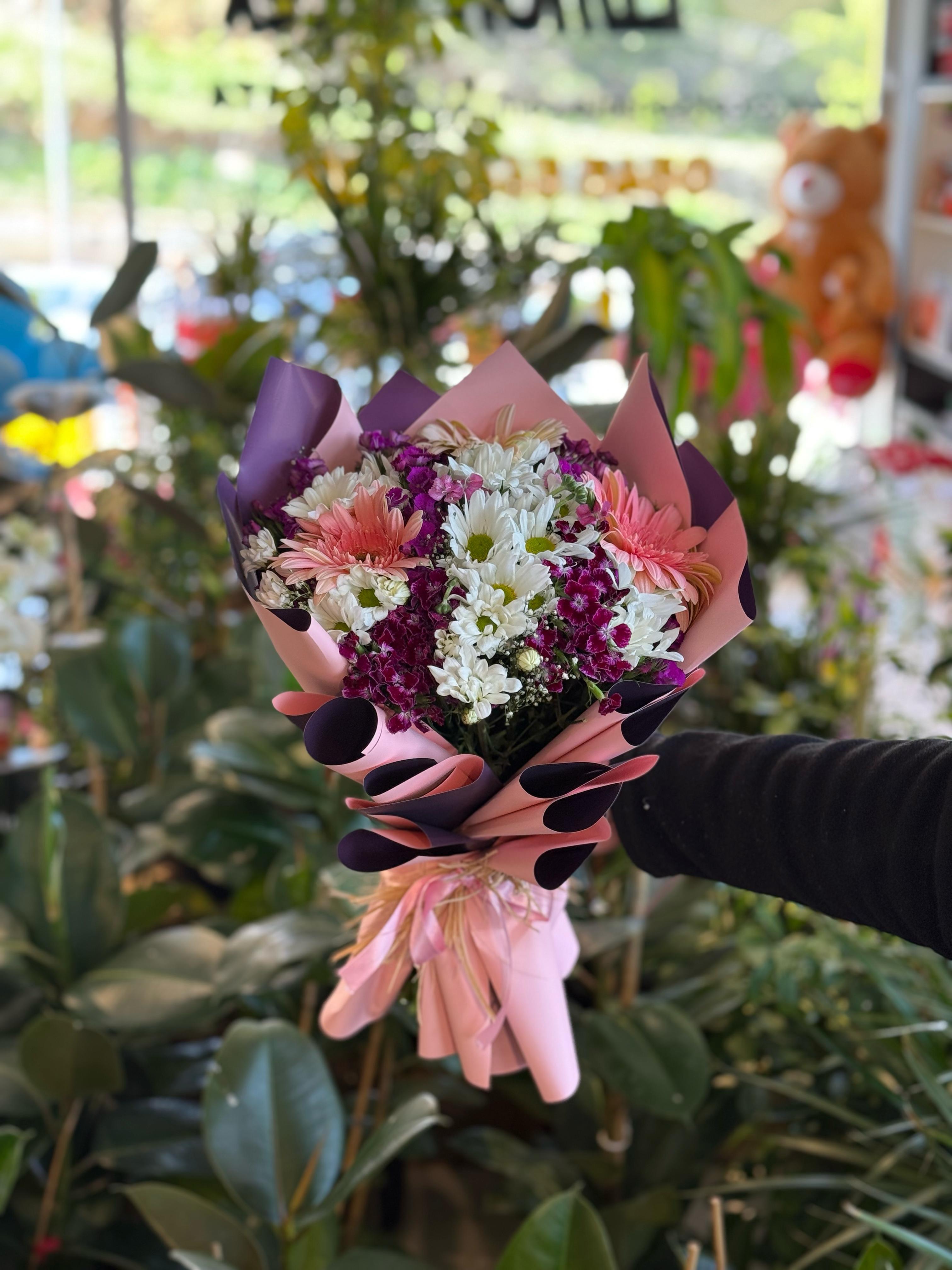 Karışık Renkli Mevsim Buketi Pembe Mor Paket 