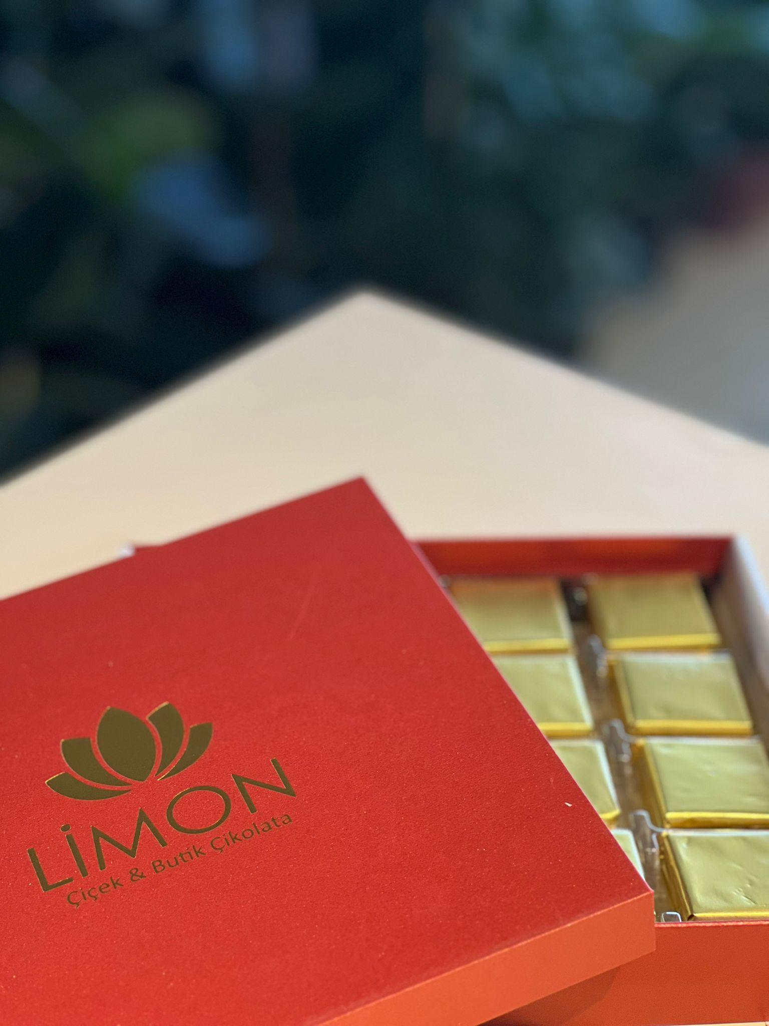 Kırmızı Kutu İçerisinde Gold Sargılı Madlen Çikolata Elit 48 Adet