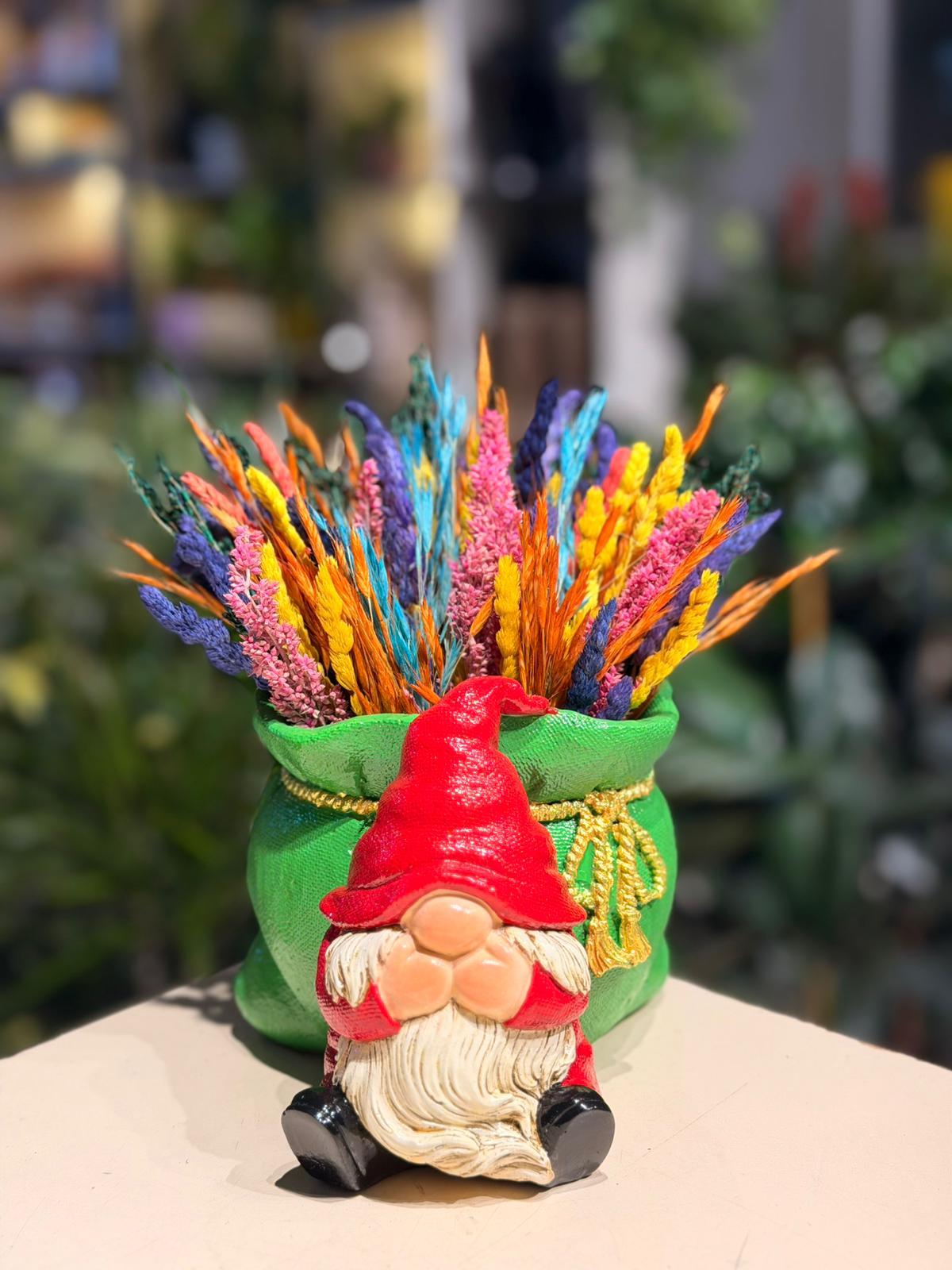 Kırmızı Şapkalı Yeşil Cüce Seramik Mavi Kuru Çiçek