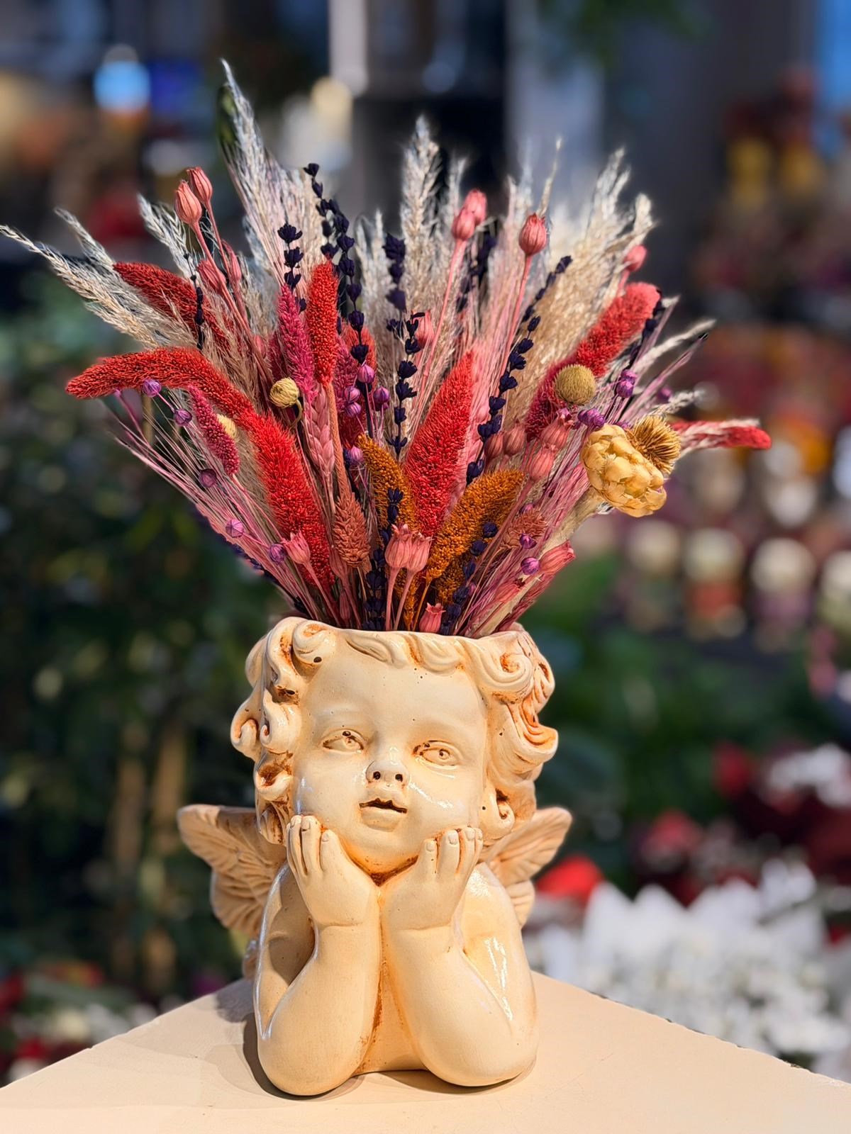 Krem Melek Seramik Kırmızı Kuru Çiçek Detaylı