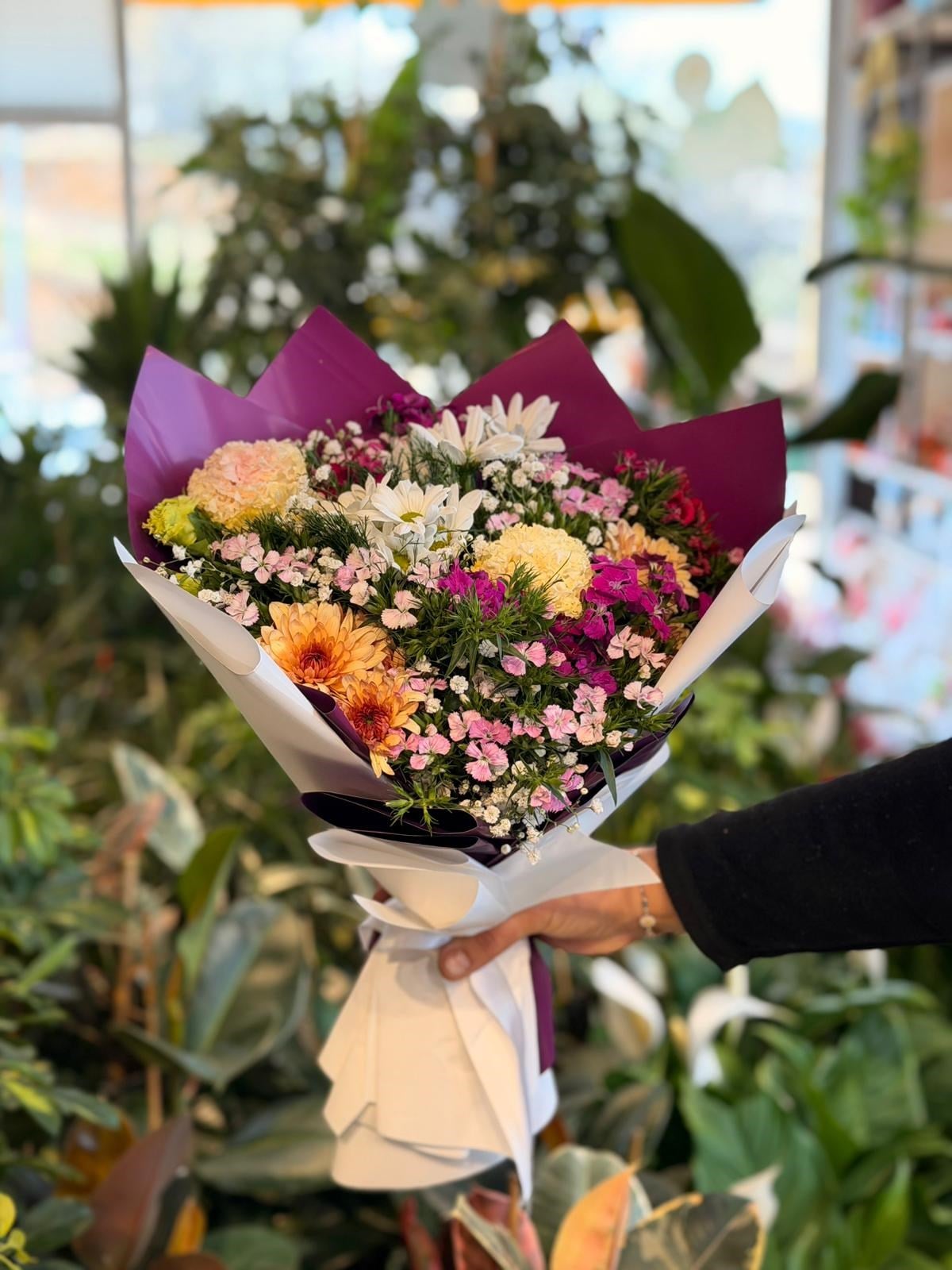 Mor Beyaz Hüsnü Yusuf Papatya Mevsim Buketi