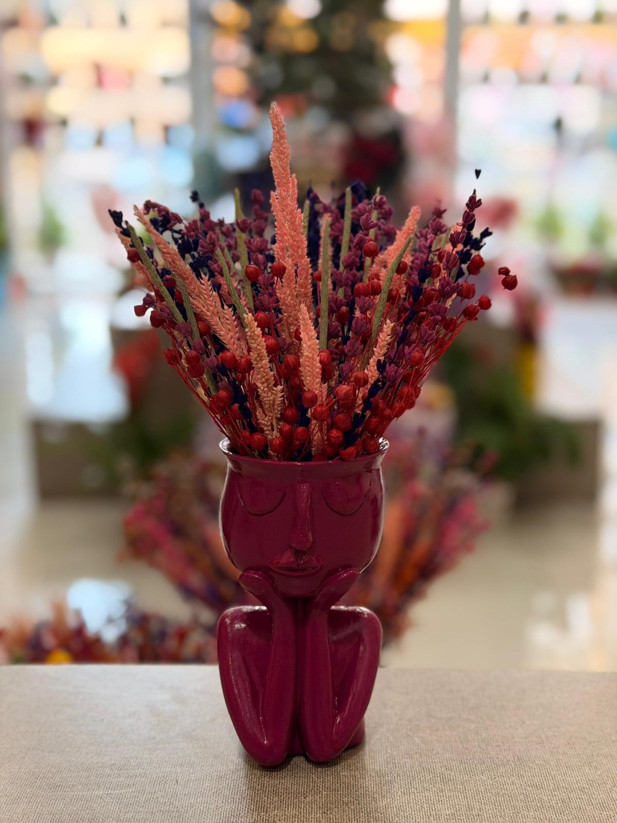 Pembe Düşünen Adam Seramik Kuru Çiçek