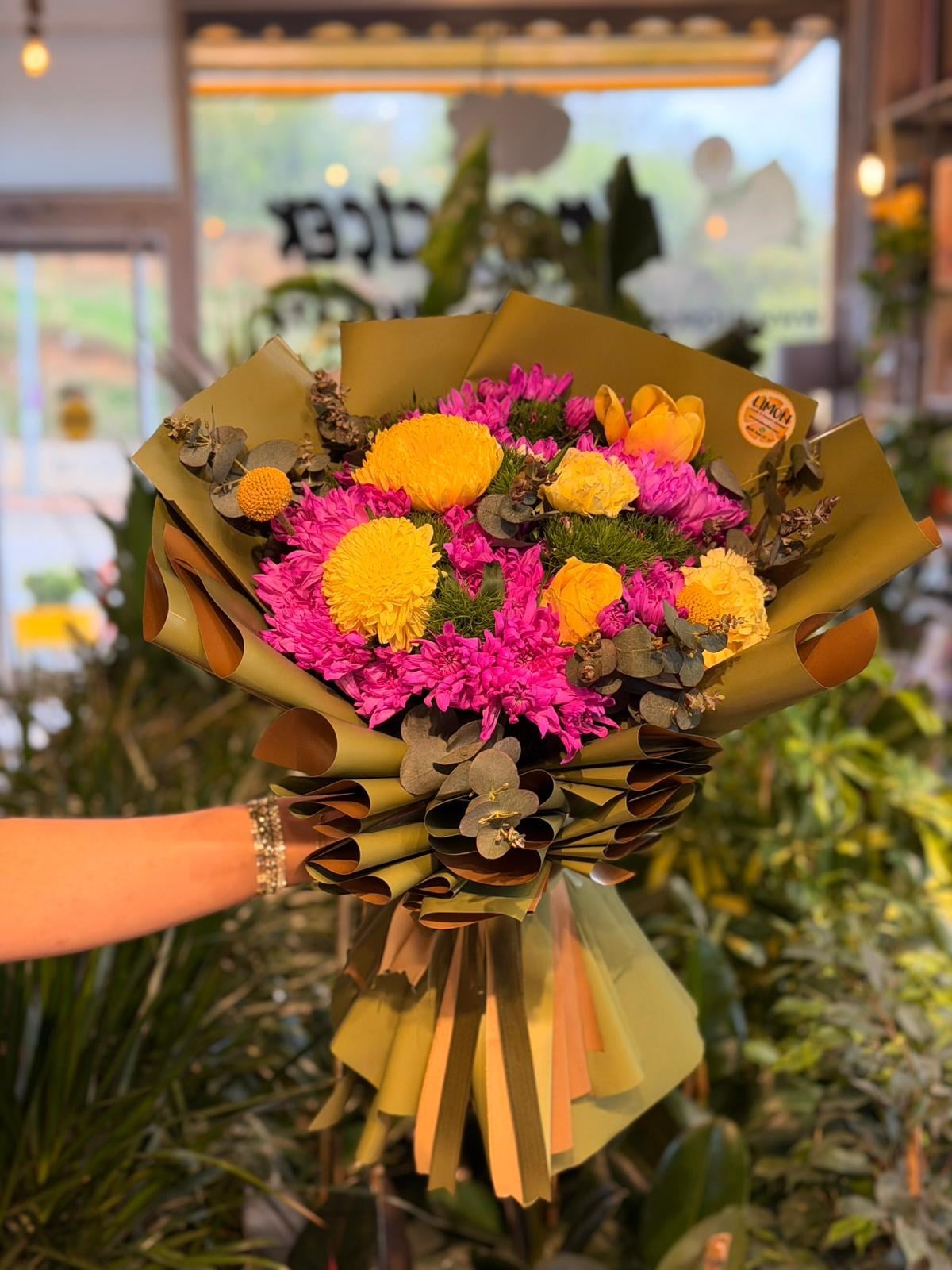 Pembe Papatya İthal Sarı Krizantem Sarı Gül  Buketi