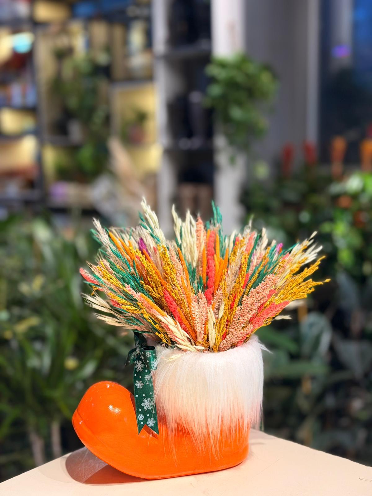 Turuncu Çizme Seramik Kuru Çiçek