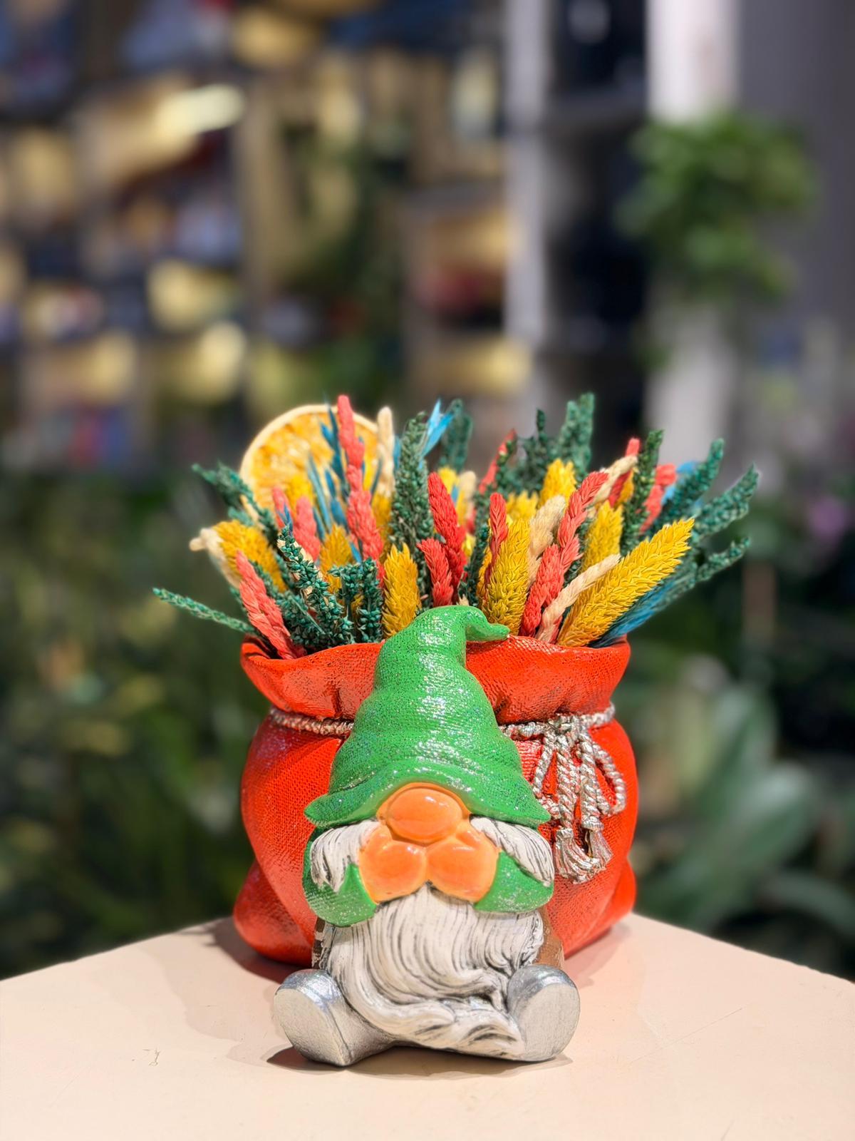 Yeşil Şapkalı Cüce Seramik Kuru Çiçek