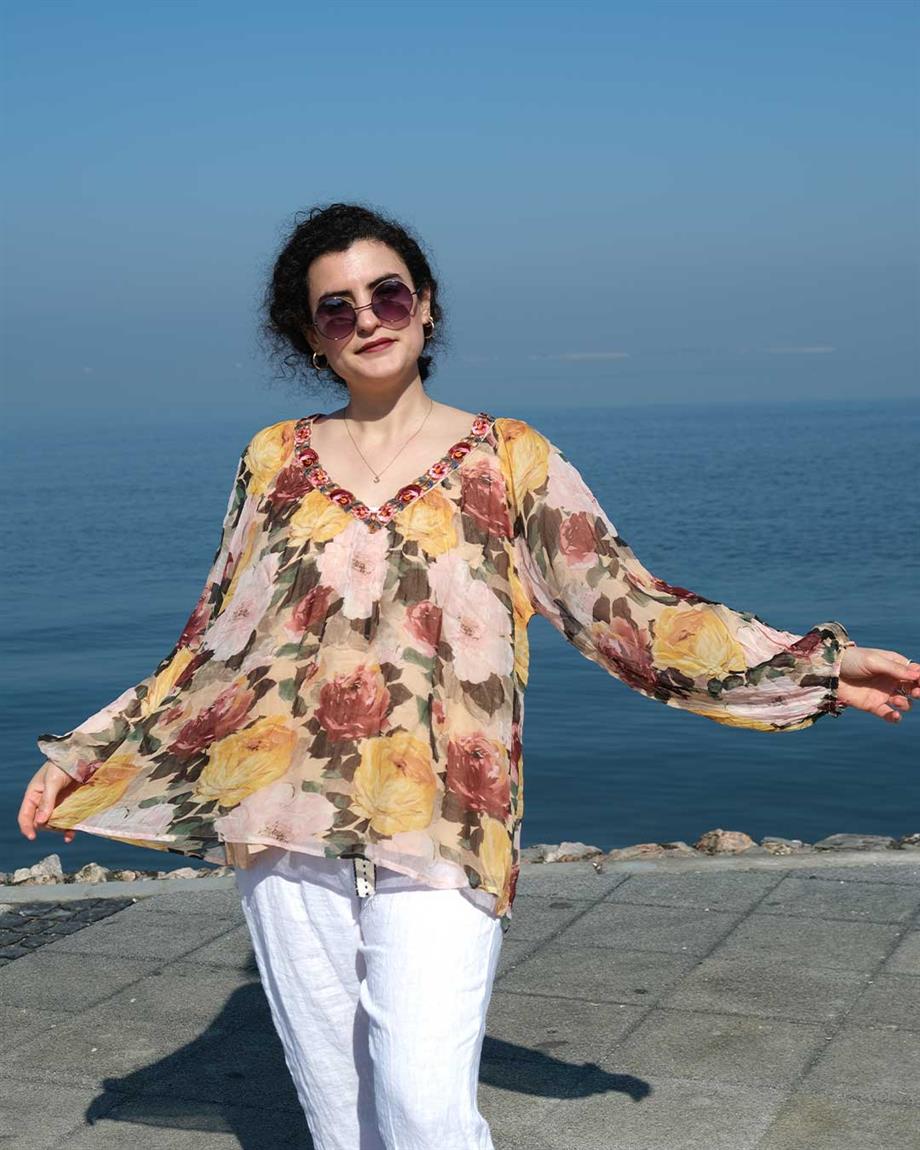 Çiçek Desenli Astarlı İpek Bluz 