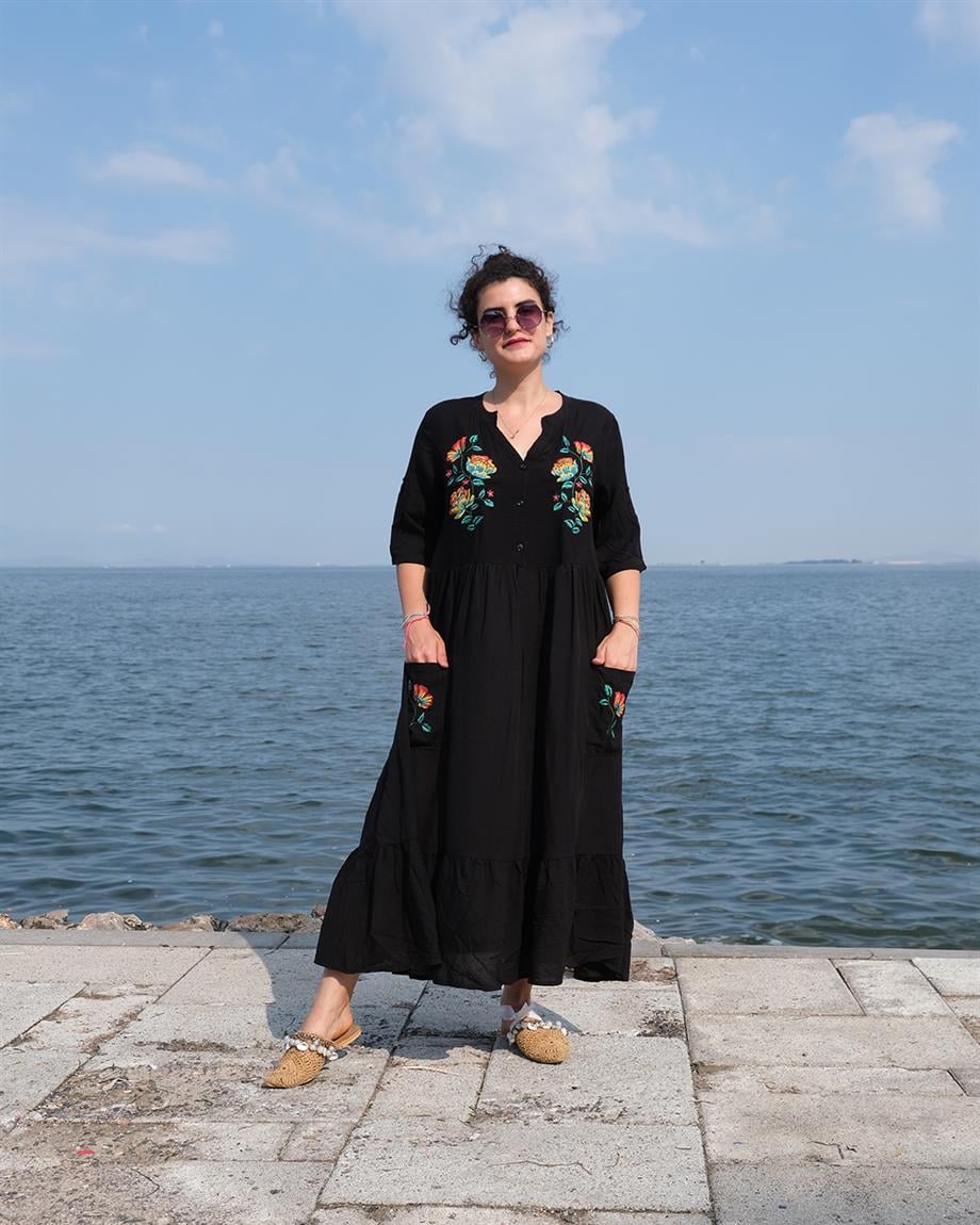 Kaneviçe İşlemeli Önden Cepli Elbise Siyah