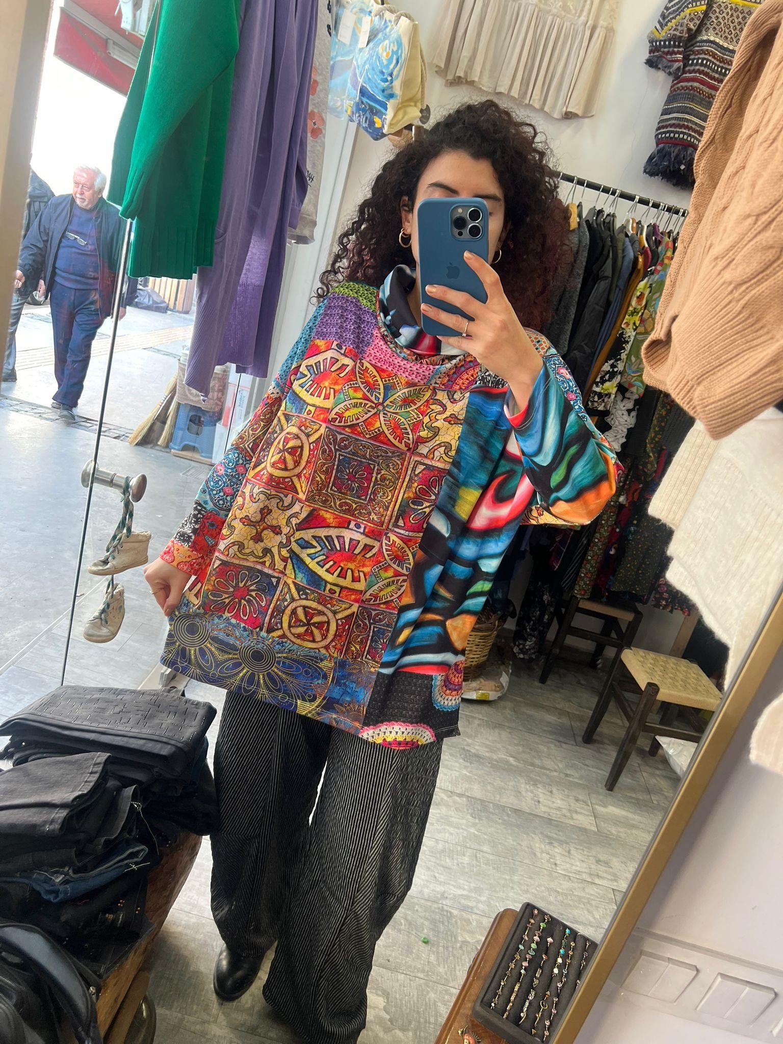 Desenli Uzun Kollu Bluz Renkli