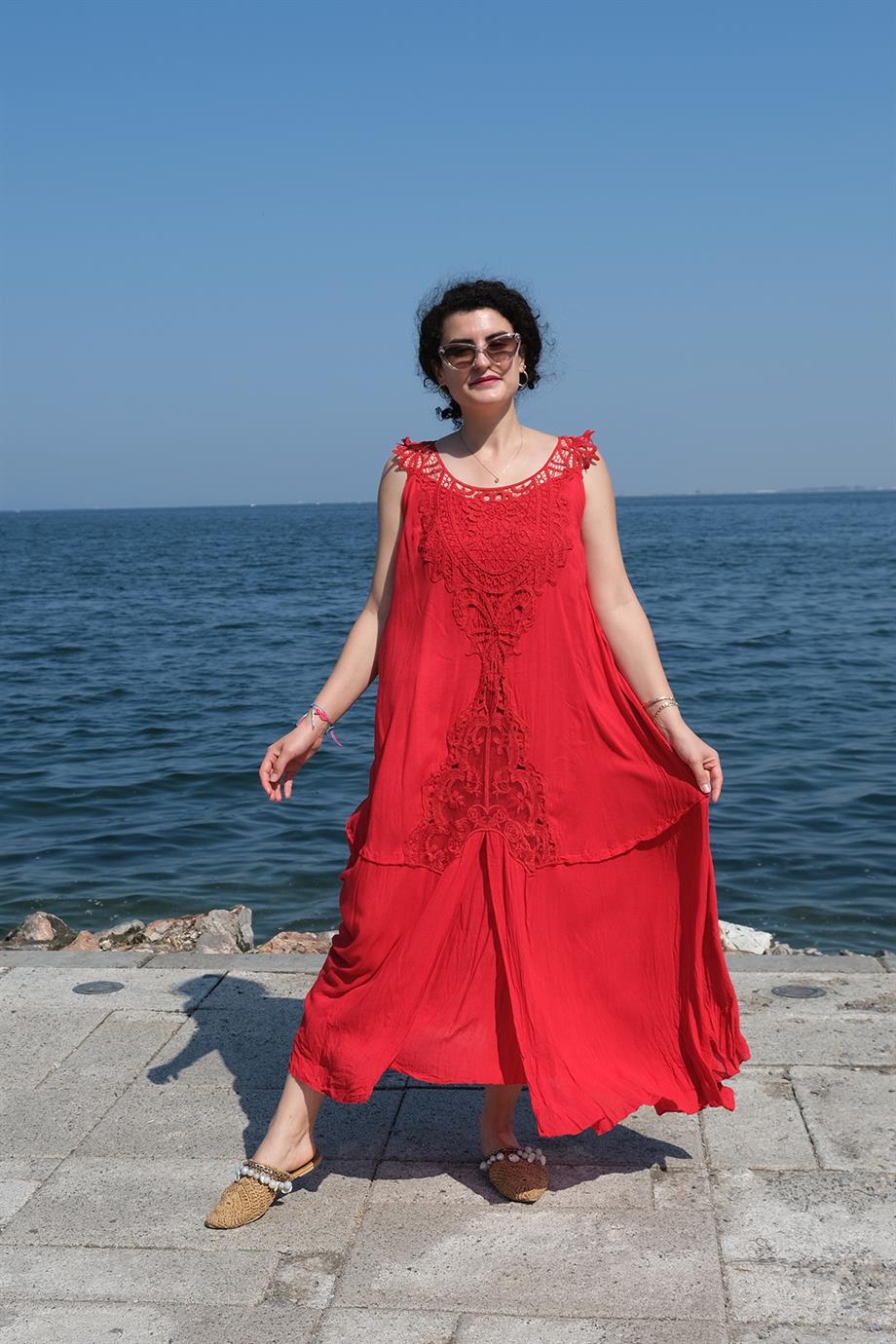 İtalyan Pamuk Dantel Detaylı Uzun Elbise Kırmızı