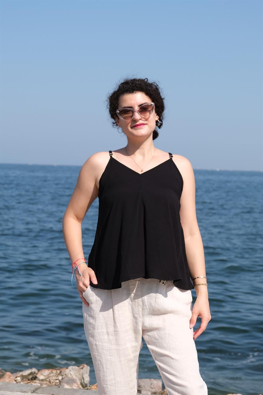 Kayın Lifinden Üretilen Askılı Bluz Siyah
