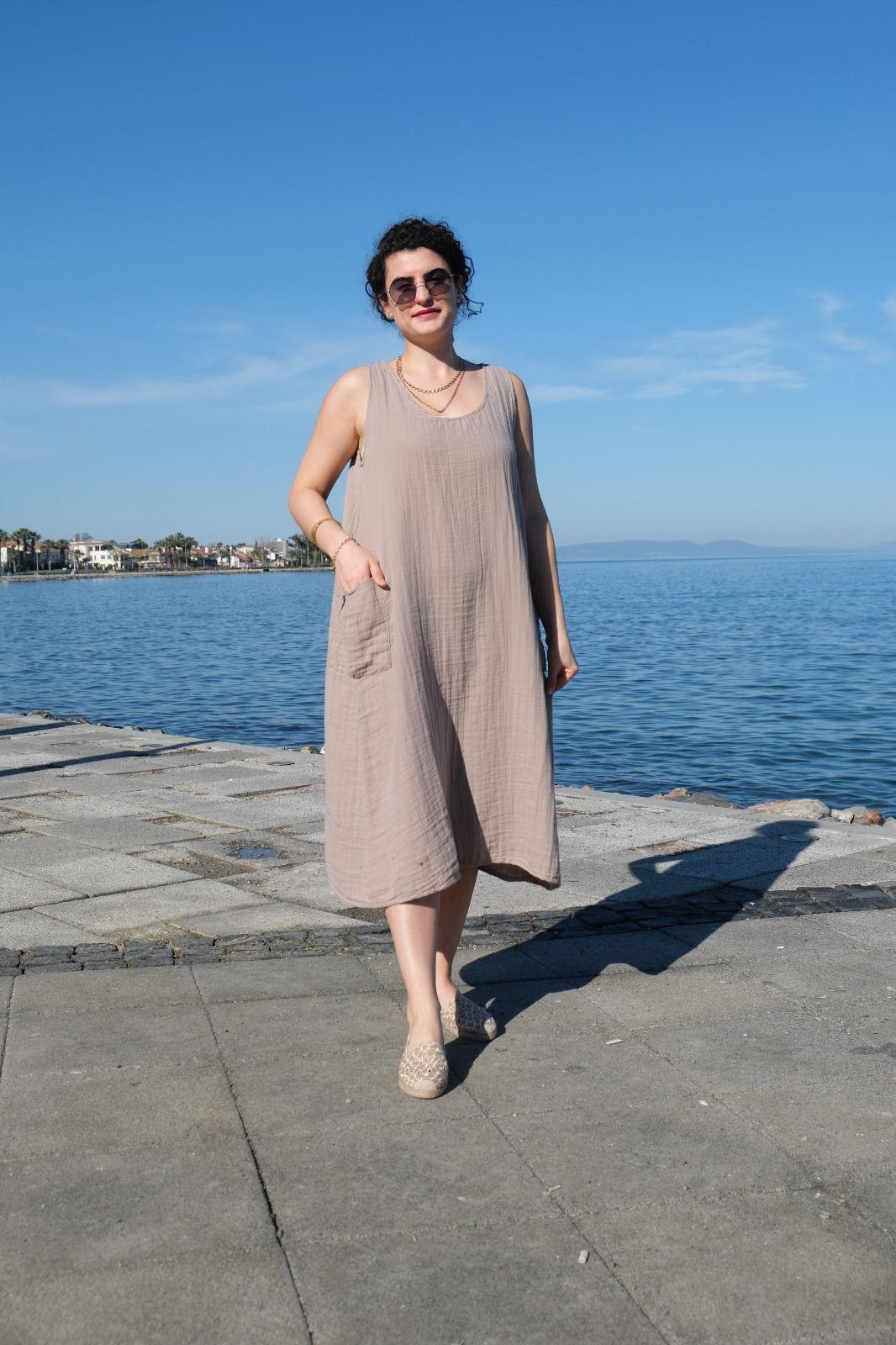 Müslin Kumaş Askılı Yan Cep Detaylı Elbise Vizon