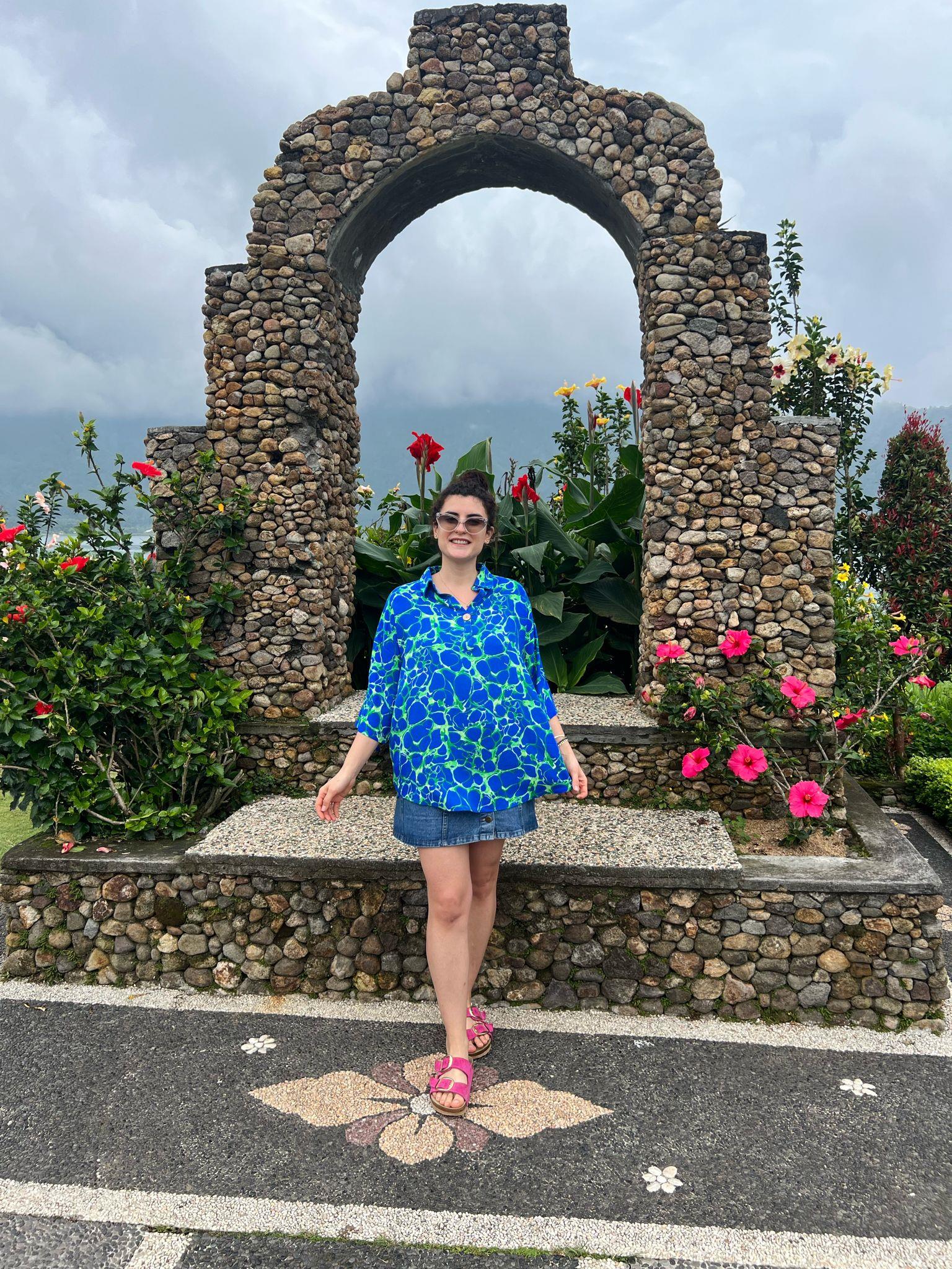 Önden Düğme Detaylı Dirsek Kol Gömlek Mavi