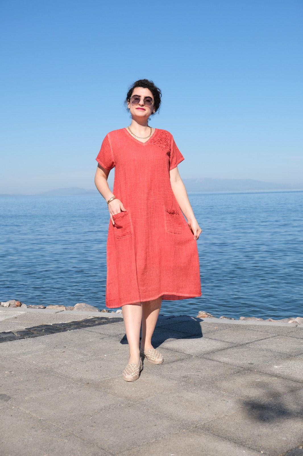 Yandan Cepli Omuz Detaylı V Yaka Ham Pamuk Elbise Turuncu