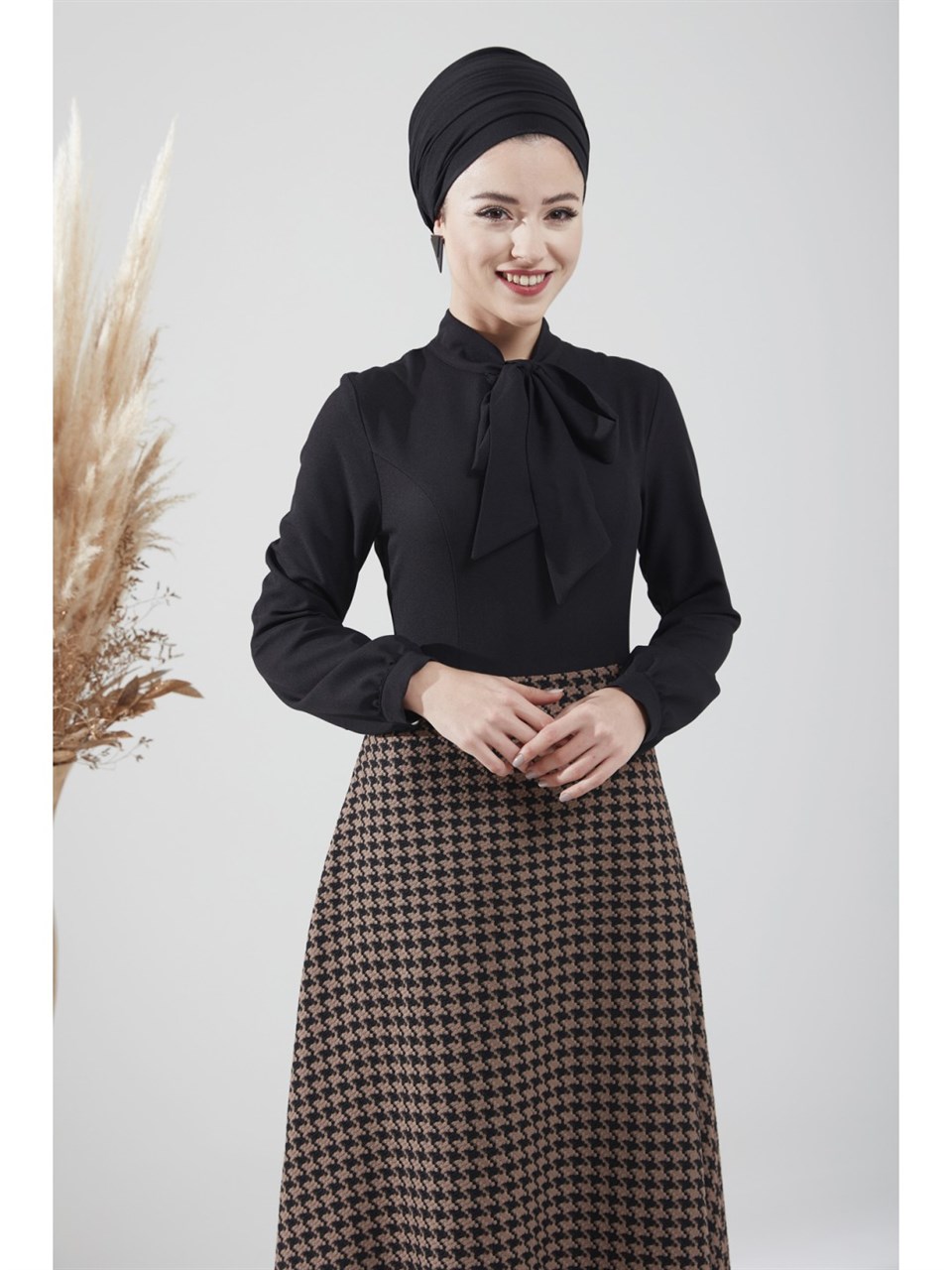 Yesra Hijab Dress Mink