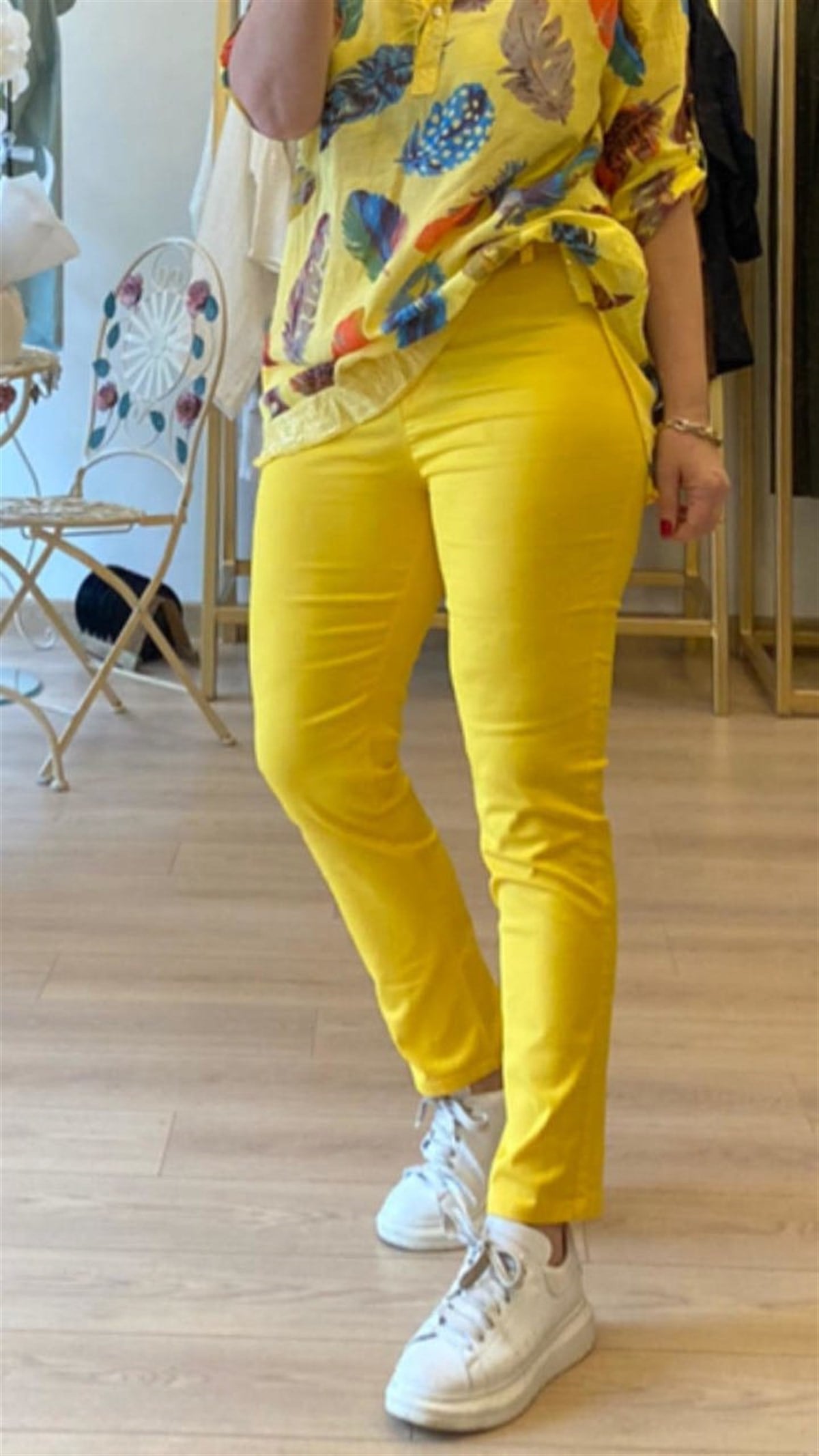 beli kalın lastikli boru paça kumaş pantolon sarı