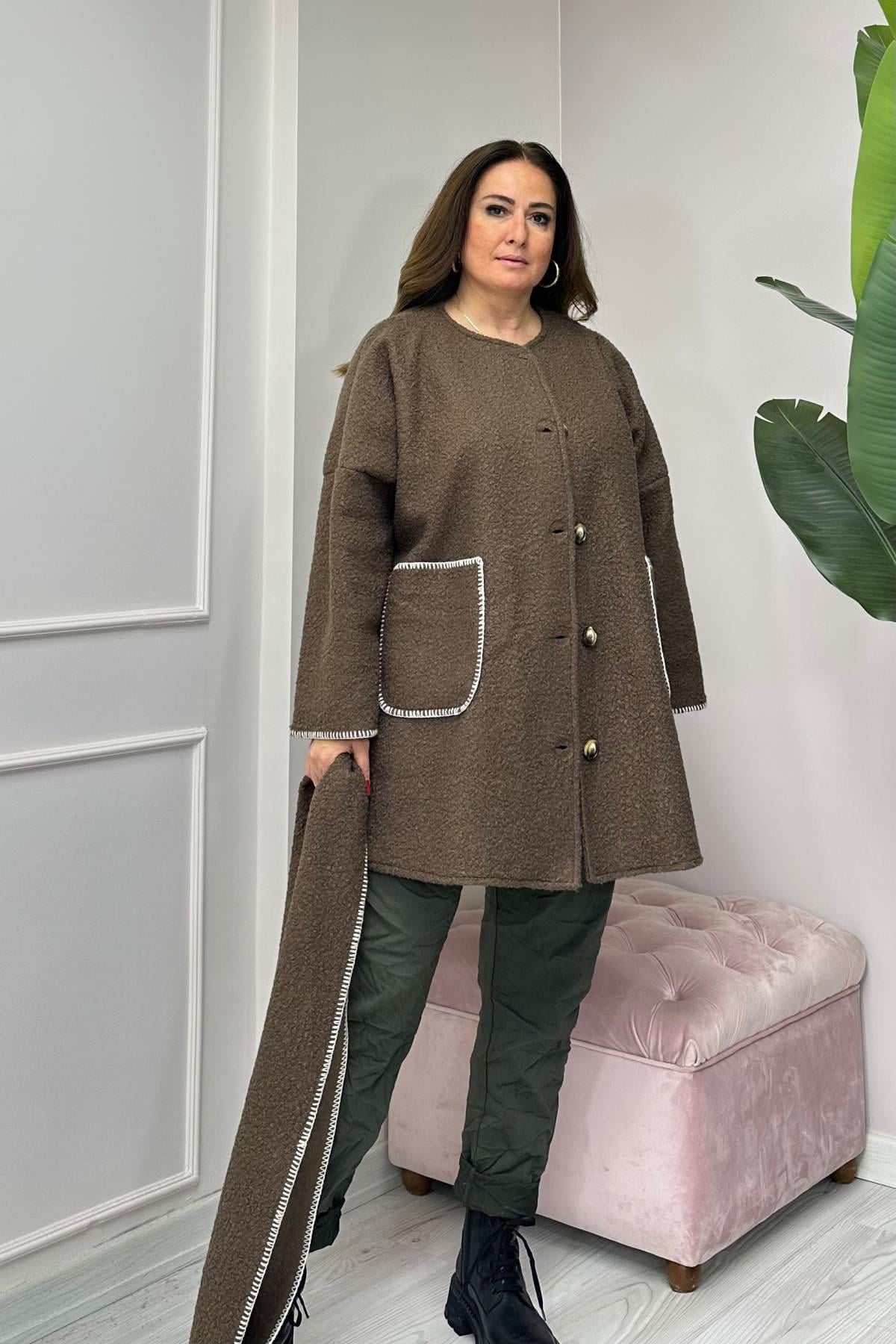 Düğmeli Keçe Kaban-Kahverengi