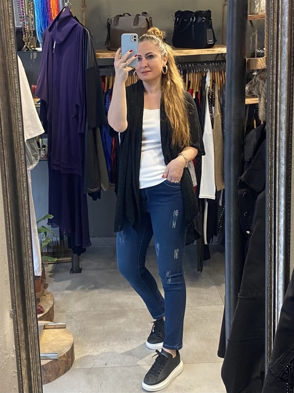 gümüş rengi taş detaylı kot pantolon