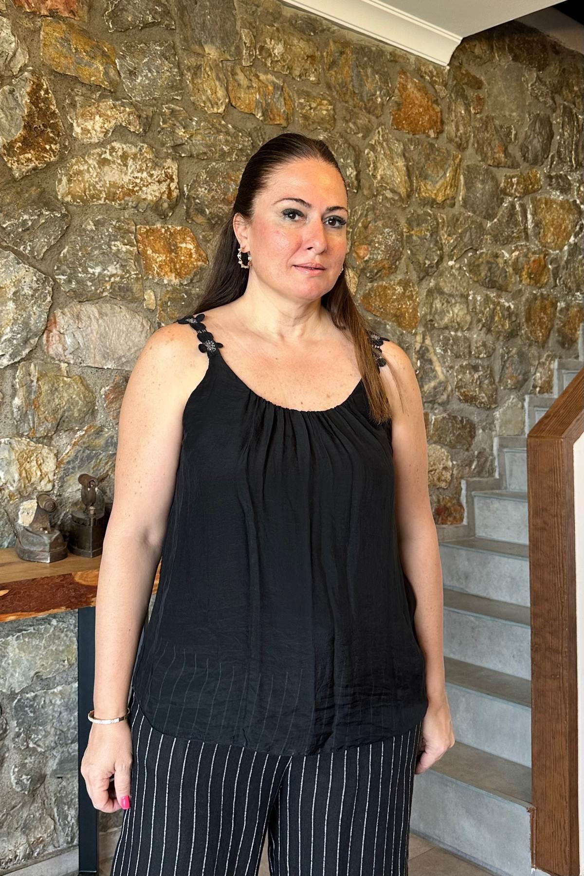 İpek Papatyalı Bluz Siyah