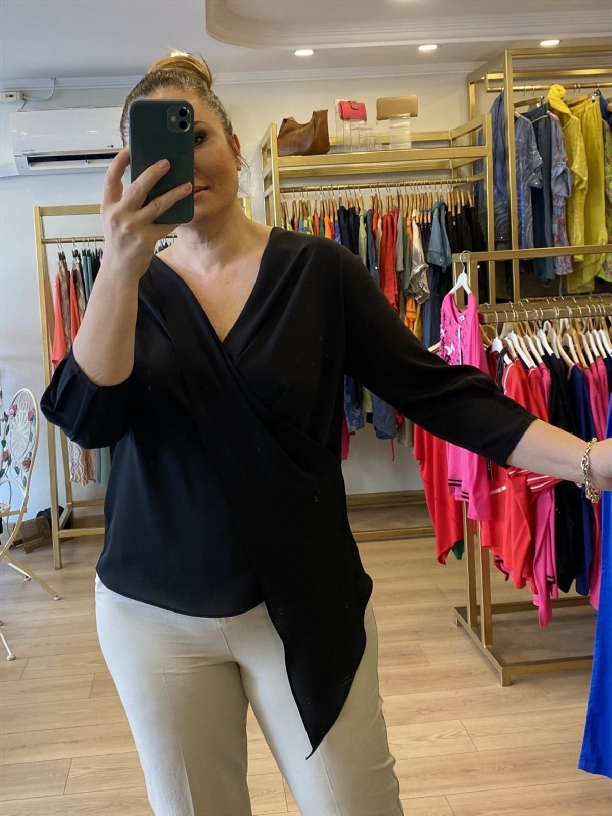 Krovaze Ön Detaylı Bluz Siyah