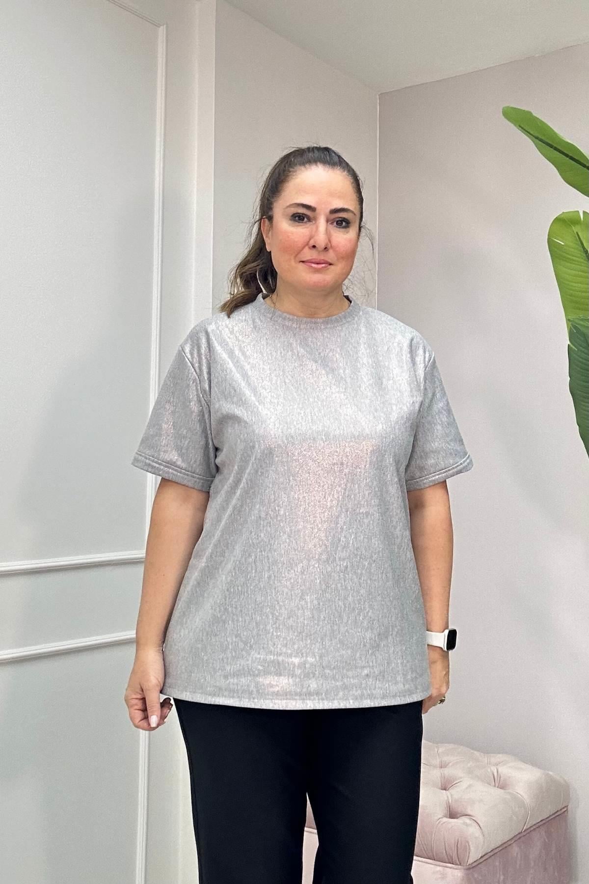 Yuvarlak Yaka Varak Sıvama Kaplı Tshirt Gri