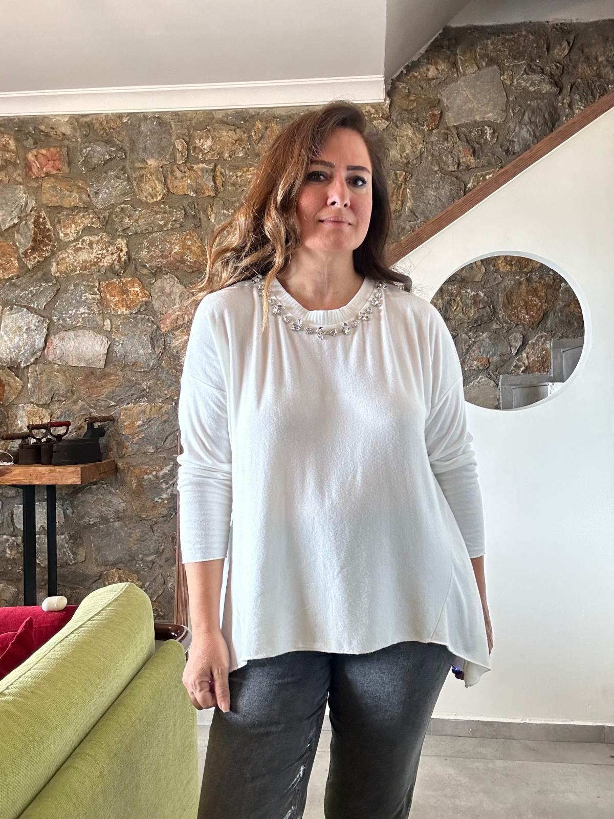 Yuvarlak Yakalı Taş İşleme Detaylı Triko Bluz Krem