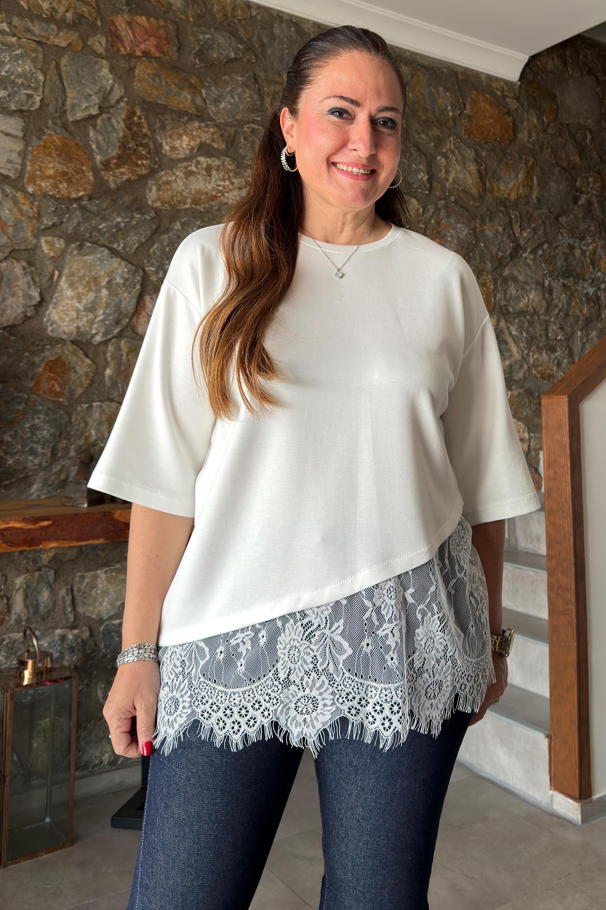 Loria Dantel Detaylı Bluz Beyaz