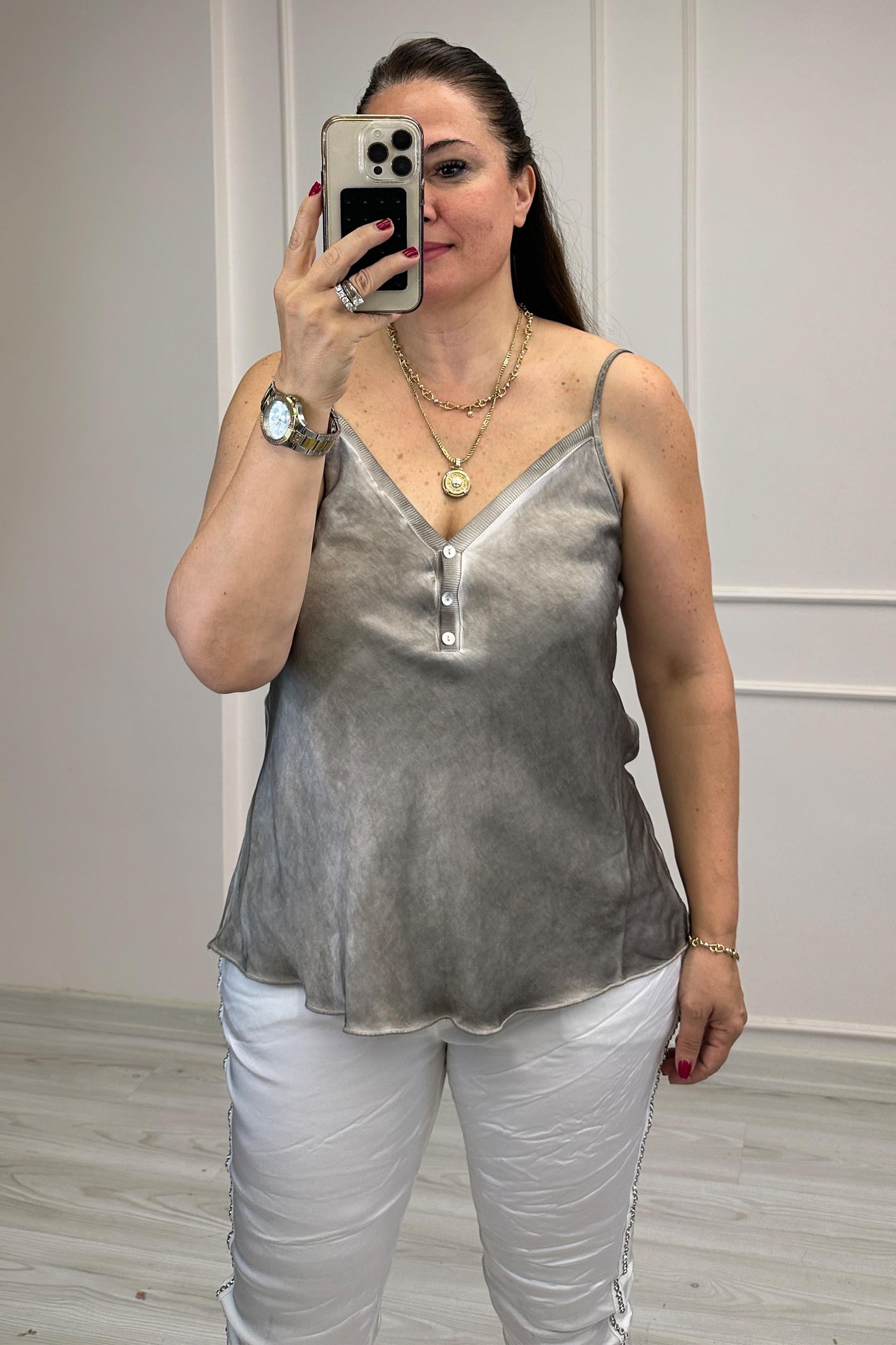 Marry Düğmeli Saten Bluz Taş