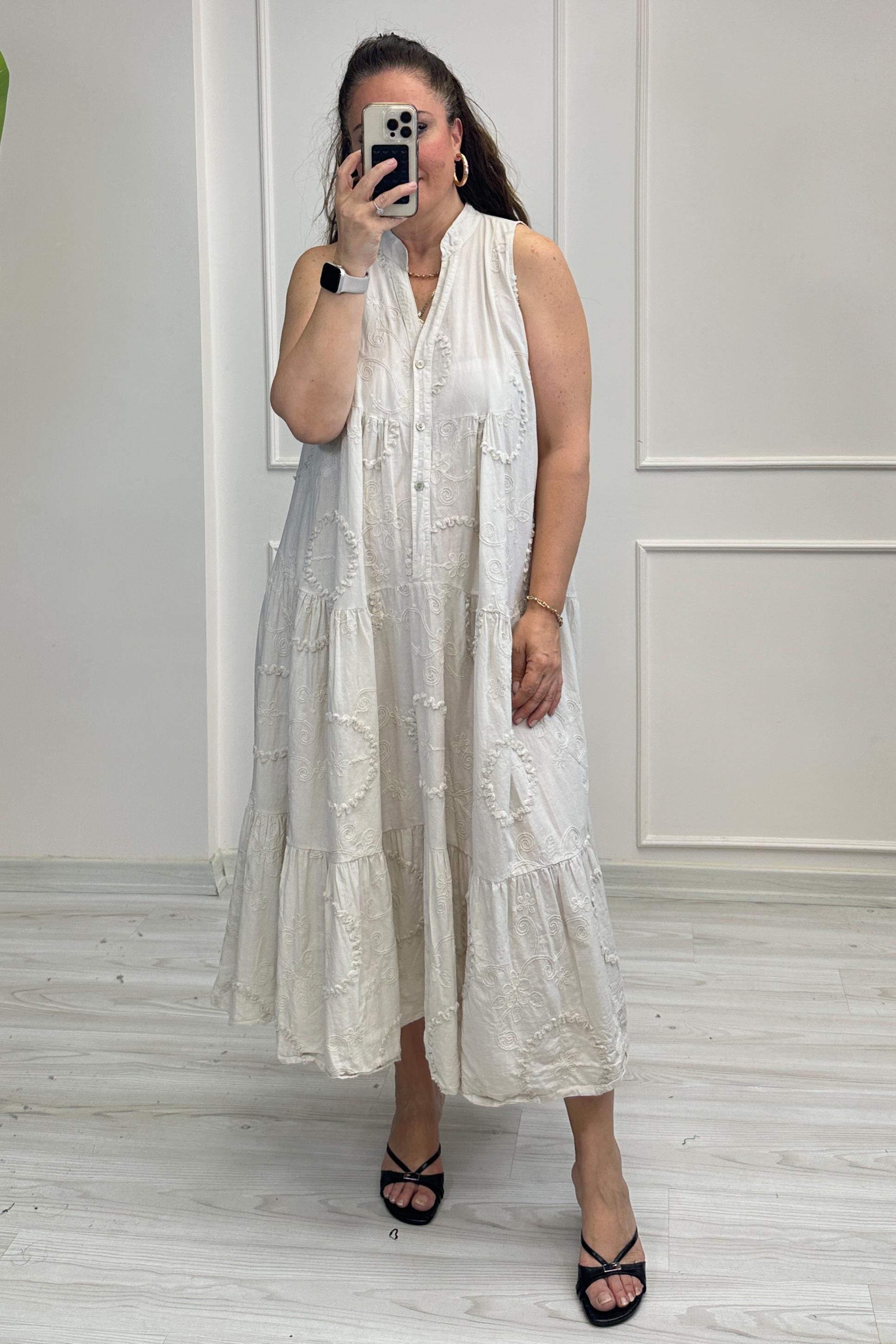 Violet Nakışlı Elbise Bej